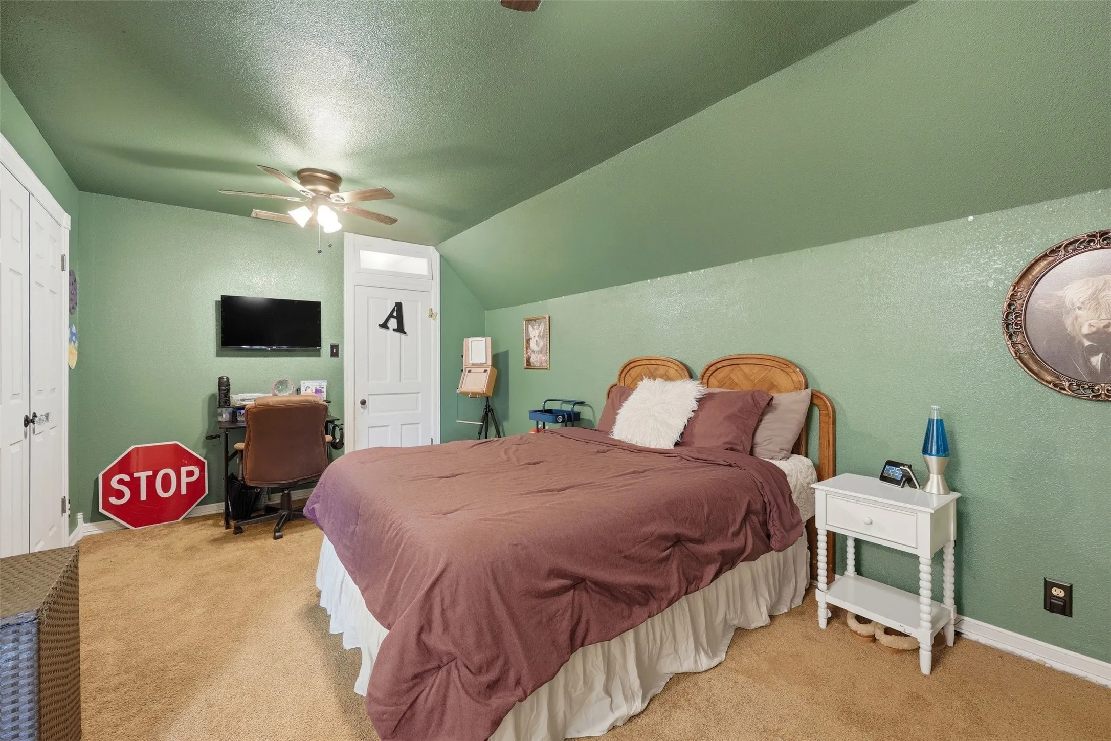 Single Family Residence For Sale in Montague County , 306 E Tarrant Street, Bowie, Texas 76230, 6 Bedroom, 4 Bathroom, 2 Garage spaces, 4,444 Sqft, built in 1904, mls#21208606, Real Estate Agent in Bowie, Homes For Sale in Montague county, Homes For Sale in Bowie, Realtor in Bowie Texas, Real Estate Brokerage Independent Realty Texas, Luminita Cordes Realtor