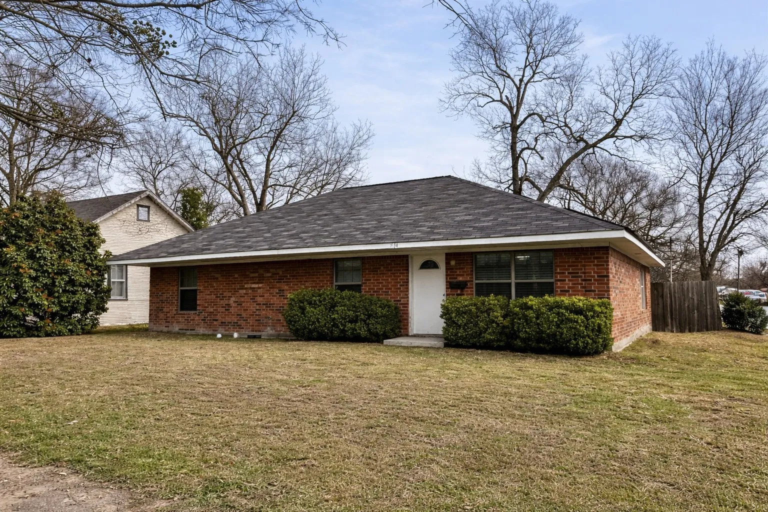 Single Family Residence For Sale in Kaufman County , 914 N Catherine Street, Terrell, Texas 75160, 3 Bedroom, 2 Bathroom, Garage spaces, 1,440 Sqft, built in 2006, Price $215,000, mls#21208965, Real Estate Agent in Terrell, Homes For Sale in Kaufman county, Homes For Sale in Terrell, Realtor in Terrell Texas, Real Estate Brokerage Independent Realty Texas, Luminita Cordes Realtor