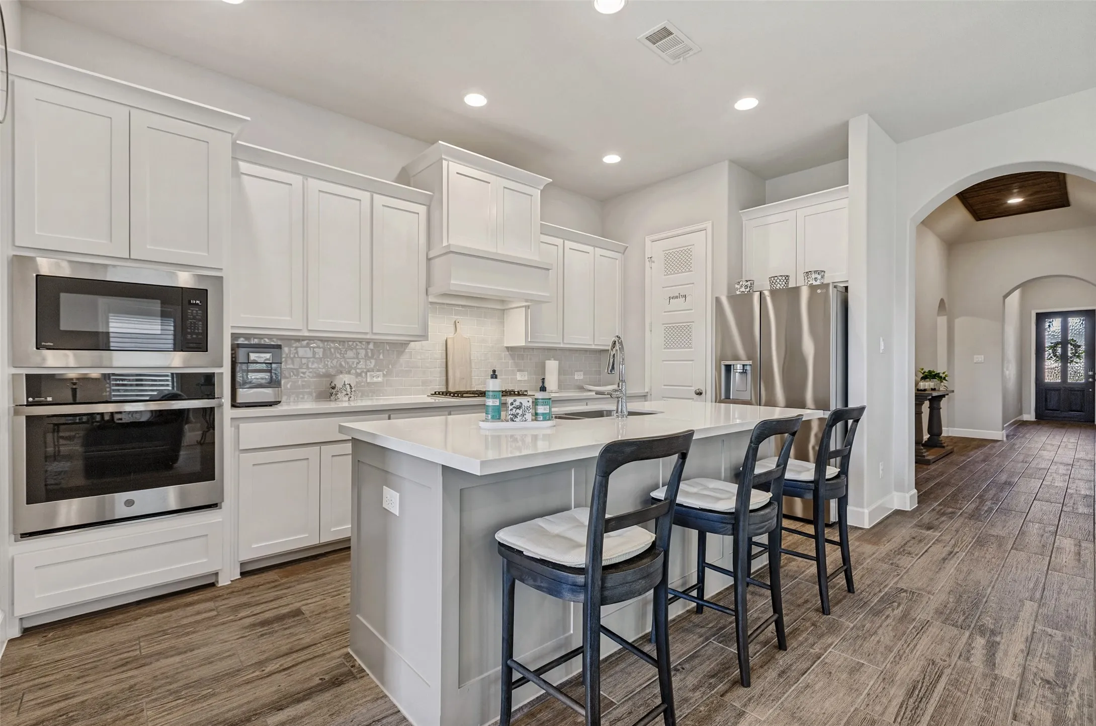 Single Family Residence For Sale in Collin County , 8212 San Bernard Trail, Mc Kinney, Texas 75071, 4 Bedroom, 3 Bathroom, 2 Garage spaces, 2,176 Sqft, built in 2021, Preowned, mls#21208962, Real Estate Agent in Mc Kinney, Homes For Sale in Collin county, Homes For Sale in Mc Kinney, Realtor in Mc Kinney Texas, Real Estate Brokerage Independent Realty Texas, Luminita Cordes Realtor