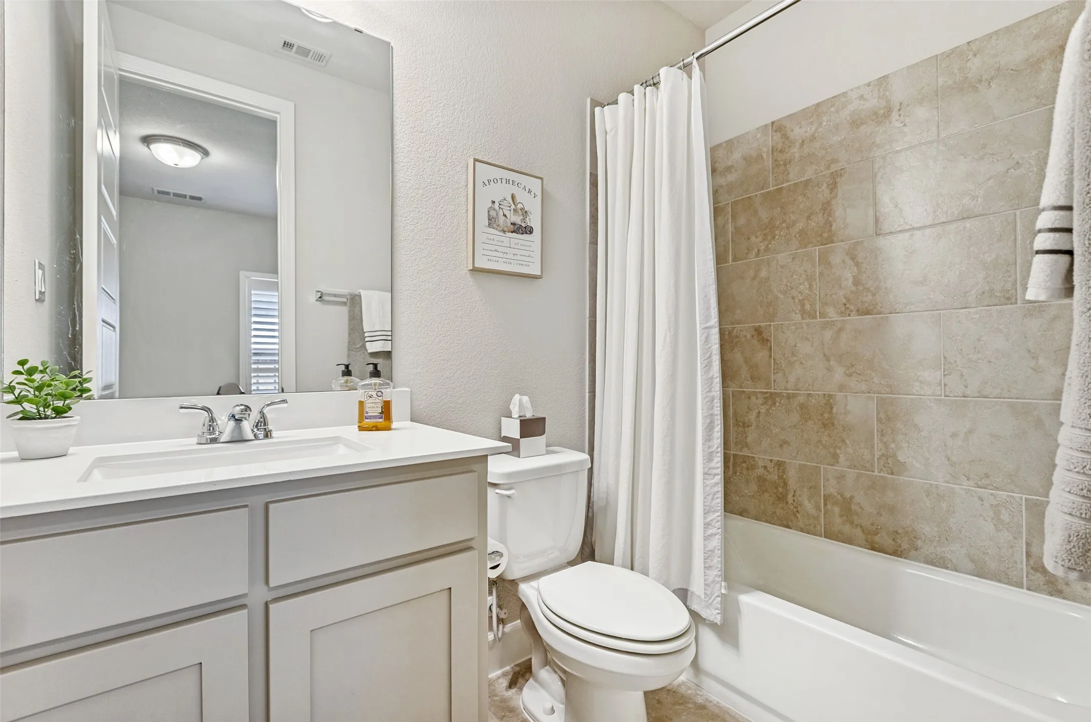 Single Family Residence For Sale in Collin County , 8212 San Bernard Trail, Mc Kinney, Texas 75071, 4 Bedroom, 3 Bathroom, 2 Garage spaces, 2,176 Sqft, built in 2021, Preowned, mls#21208962, Real Estate Agent in Mc Kinney, Homes For Sale in Collin county, Homes For Sale in Mc Kinney, Realtor in Mc Kinney Texas, Real Estate Brokerage Independent Realty Texas, Luminita Cordes Realtor