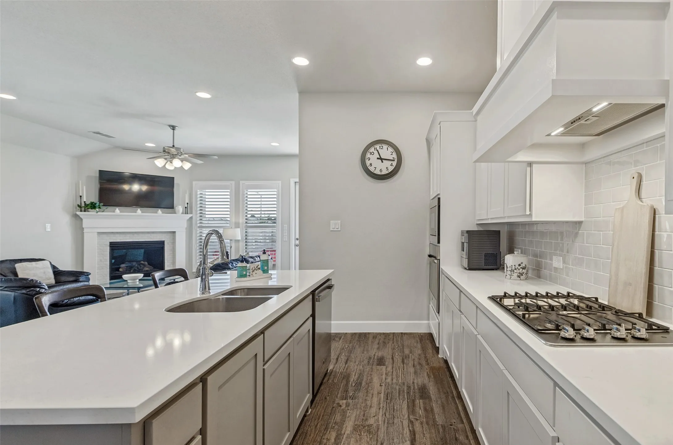 Single Family Residence For Sale in Collin County , 8212 San Bernard Trail, Mc Kinney, Texas 75071, 4 Bedroom, 3 Bathroom, 2 Garage spaces, 2,176 Sqft, built in 2021, Preowned, mls#21208962, Real Estate Agent in Mc Kinney, Homes For Sale in Collin county, Homes For Sale in Mc Kinney, Realtor in Mc Kinney Texas, Real Estate Brokerage Independent Realty Texas, Luminita Cordes Realtor