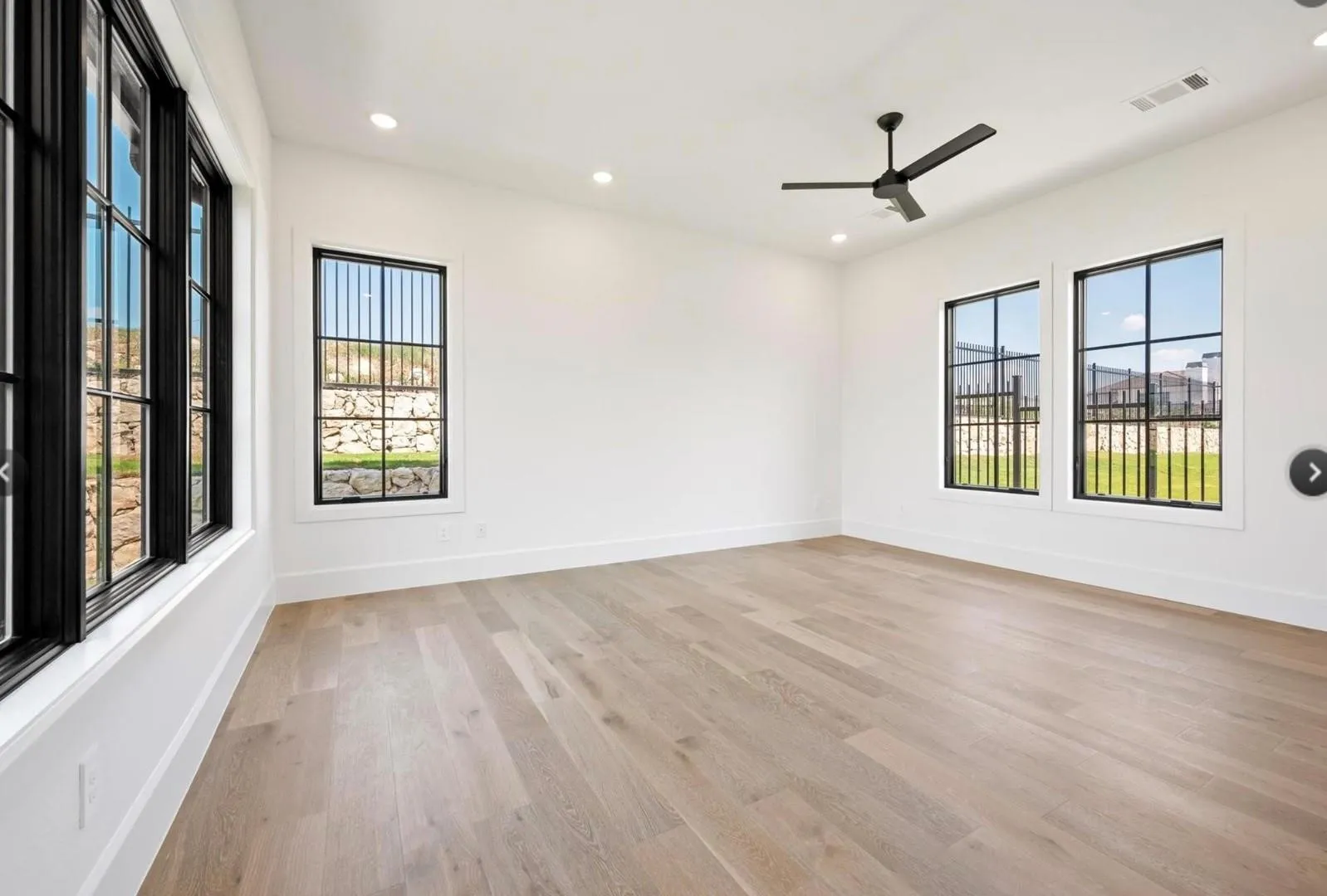 Single Family Residence For Sale in Tarrant County , 9624 Latour Lane, Fort Worth, Texas 76126, 4 Bedroom, 6 Bathroom, 2 Garage spaces, 4,505 Sqft, built in 2023, Preowned, mls#21201506, Real Estate Agent in Fort Worth, Homes For Sale in Tarrant county, Homes For Sale in Fort Worth, Realtor in Fort Worth Texas, Real Estate Brokerage Independent Realty Texas, Luminita Cordes Realtor