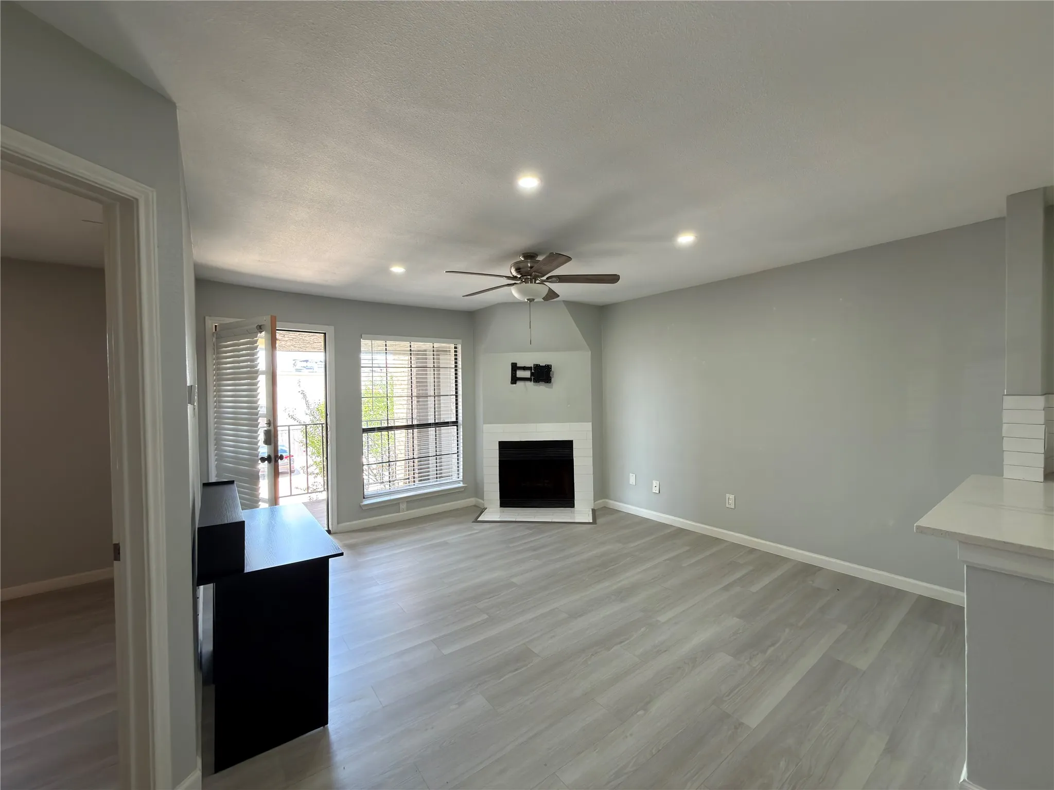 Condominium For Sale in Dallas County , 6108 Abrams Road 414, Dallas, Texas 75231, 1 Bedroom, 1 Bathroom, Garage spaces, 600 Sqft, built in 1980, mls#21208947, Real Estate Agent in Dallas, Homes For Sale in Dallas county, Homes For Sale in Dallas, Realtor in Dallas Texas, Real Estate Brokerage Independent Realty Texas, Luminita Cordes Realtor