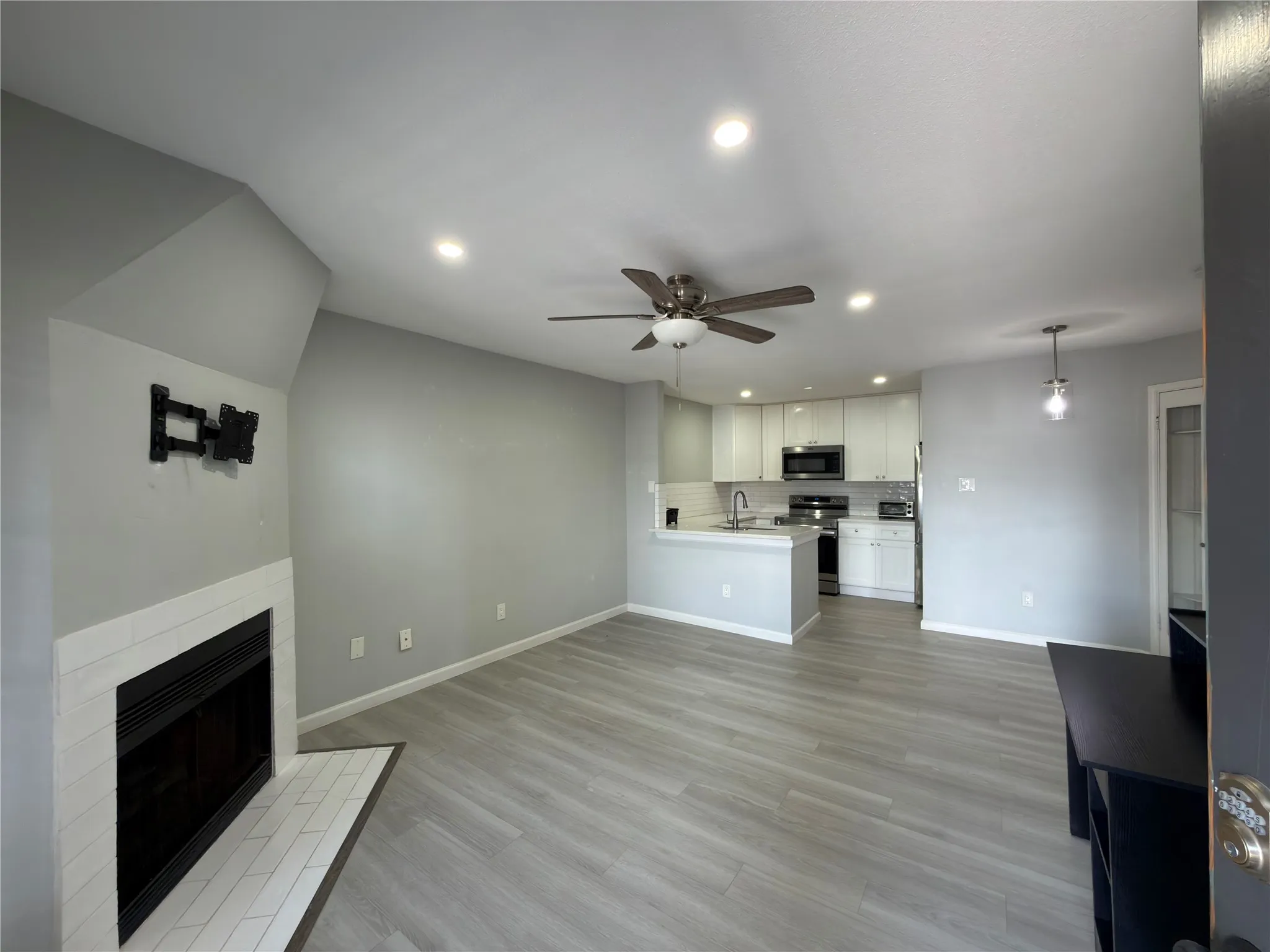 Condominium For Sale in Dallas County , 6108 Abrams Road 414, Dallas, Texas 75231, 1 Bedroom, 1 Bathroom, Garage spaces, 600 Sqft, built in 1980, mls#21208947, Real Estate Agent in Dallas, Homes For Sale in Dallas county, Homes For Sale in Dallas, Realtor in Dallas Texas, Real Estate Brokerage Independent Realty Texas, Luminita Cordes Realtor