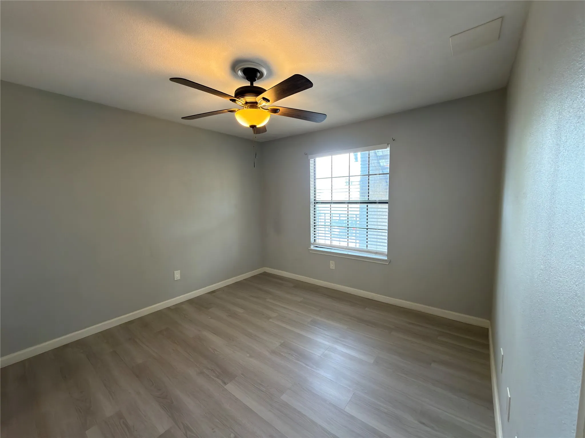 Condominium For Sale in Dallas County , 6108 Abrams Road 414, Dallas, Texas 75231, 1 Bedroom, 1 Bathroom, Garage spaces, 600 Sqft, built in 1980, mls#21208947, Real Estate Agent in Dallas, Homes For Sale in Dallas county, Homes For Sale in Dallas, Realtor in Dallas Texas, Real Estate Brokerage Independent Realty Texas, Luminita Cordes Realtor