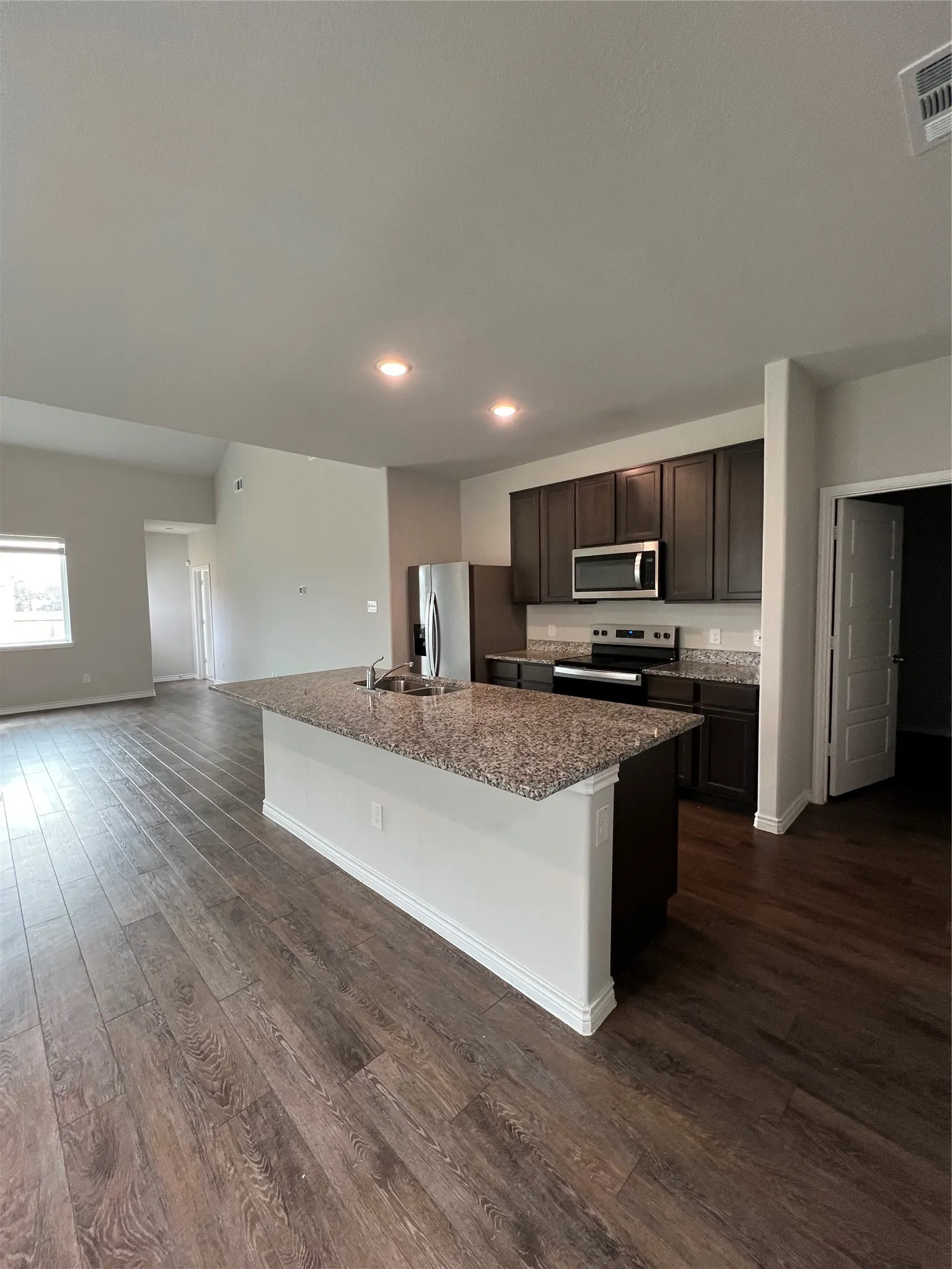 Single Family Residence For Sale in Tarrant County , 112 Rosings Place, Everman, Texas 76140, 4 Bedroom, 4 Bathroom, 2 Garage spaces, 2,155 Sqft, built in 2024, Price $306,000, mls#21209112, Real Estate Agent in Everman, Homes For Sale in Tarrant county, Homes For Sale in Everman, Realtor in Everman Texas, Real Estate Brokerage Independent Realty Texas, Luminita Cordes Realtor