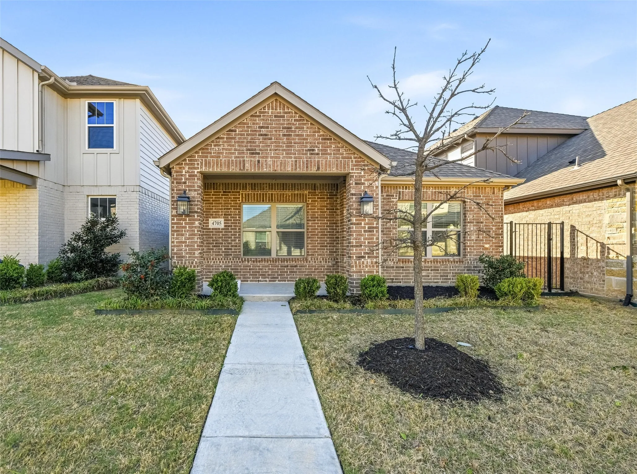 Single Family Residence For Sale in Tarrant County , 4705 Sunny Pathway, Haltom City, Texas 76117, 3 Bedroom, 2 Bathroom, 2 Garage spaces, 1,566 Sqft, built in 2021, Preowned, mls#21207056, Real Estate Agent in Haltom City, Homes For Sale in Tarrant county, Homes For Sale in Haltom City, Realtor in Haltom City Texas, Real Estate Brokerage Independent Realty Texas, Luminita Cordes Realtor