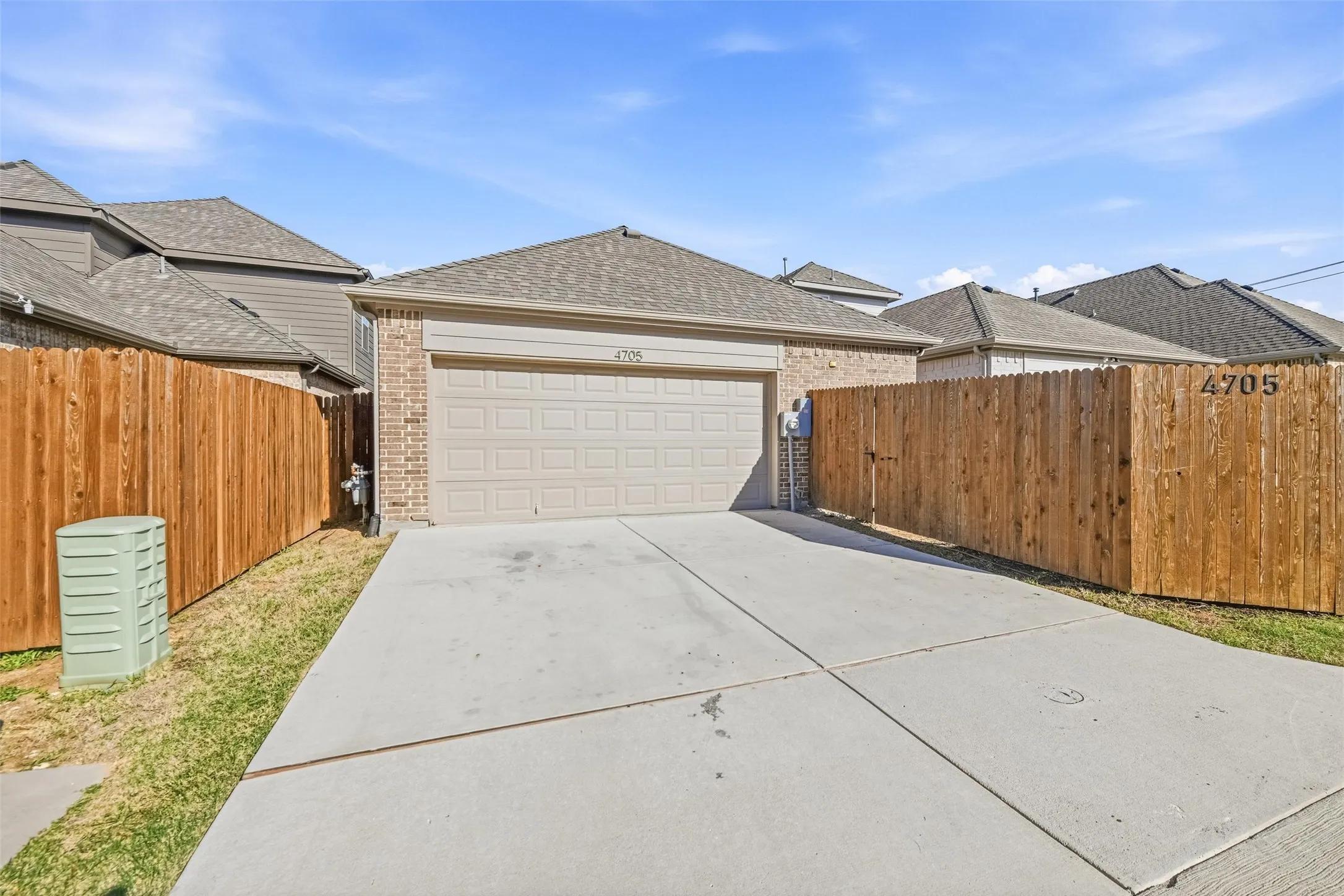 Single Family Residence For Sale in Tarrant County , 4705 Sunny Pathway, Haltom City, Texas 76117, 3 Bedroom, 2 Bathroom, 2 Garage spaces, 1,566 Sqft, built in 2021, Preowned, mls#21207056, Real Estate Agent in Haltom City, Homes For Sale in Tarrant county, Homes For Sale in Haltom City, Realtor in Haltom City Texas, Real Estate Brokerage Independent Realty Texas, Luminita Cordes Realtor
