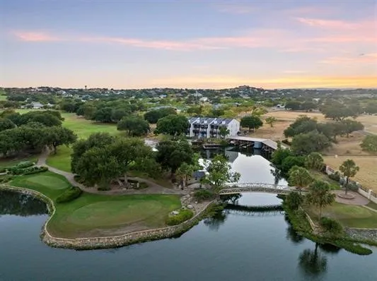 Townhouse For Sale in Llano County , 402 Lost Echo 8, Horseshoe Bay, Texas 78657, 3 Bedroom, 4 Bathroom, Garage spaces, 2,146 Sqft, built in 1987, mls#21209181, Real Estate Agent in Horseshoe Bay, Homes For Sale in Llano county, Homes For Sale in Horseshoe Bay, Realtor in Horseshoe Bay Texas, Real Estate Brokerage Independent Realty Texas, Luminita Cordes Realtor
