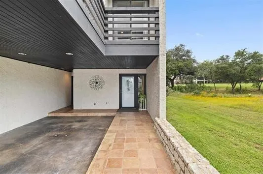 Townhouse For Sale in Llano County , 402 Lost Echo 8, Horseshoe Bay, Texas 78657, 3 Bedroom, 4 Bathroom, Garage spaces, 2,146 Sqft, built in 1987, mls#21209181, Real Estate Agent in Horseshoe Bay, Homes For Sale in Llano county, Homes For Sale in Horseshoe Bay, Realtor in Horseshoe Bay Texas, Real Estate Brokerage Independent Realty Texas, Luminita Cordes Realtor