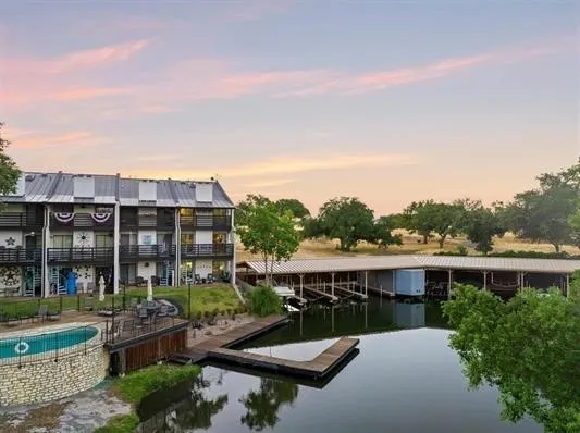Townhouse For Sale in Llano County , 402 Lost Echo 8, Horseshoe Bay, Texas 78657, 3 Bedroom, 4 Bathroom, Garage spaces, 2,146 Sqft, built in 1987, mls#21209181, Real Estate Agent in Horseshoe Bay, Homes For Sale in Llano county, Homes For Sale in Horseshoe Bay, Realtor in Horseshoe Bay Texas, Real Estate Brokerage Independent Realty Texas, Luminita Cordes Realtor