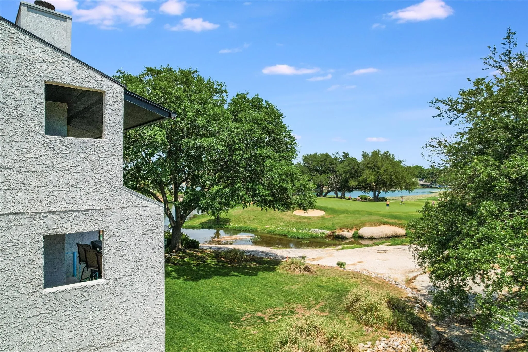 Townhouse For Sale in Llano County , 402 Lost Echo 8, Horseshoe Bay, Texas 78657, 3 Bedroom, 4 Bathroom, Garage spaces, 2,146 Sqft, built in 1987, mls#21209181, Real Estate Agent in Horseshoe Bay, Homes For Sale in Llano county, Homes For Sale in Horseshoe Bay, Realtor in Horseshoe Bay Texas, Real Estate Brokerage Independent Realty Texas, Luminita Cordes Realtor