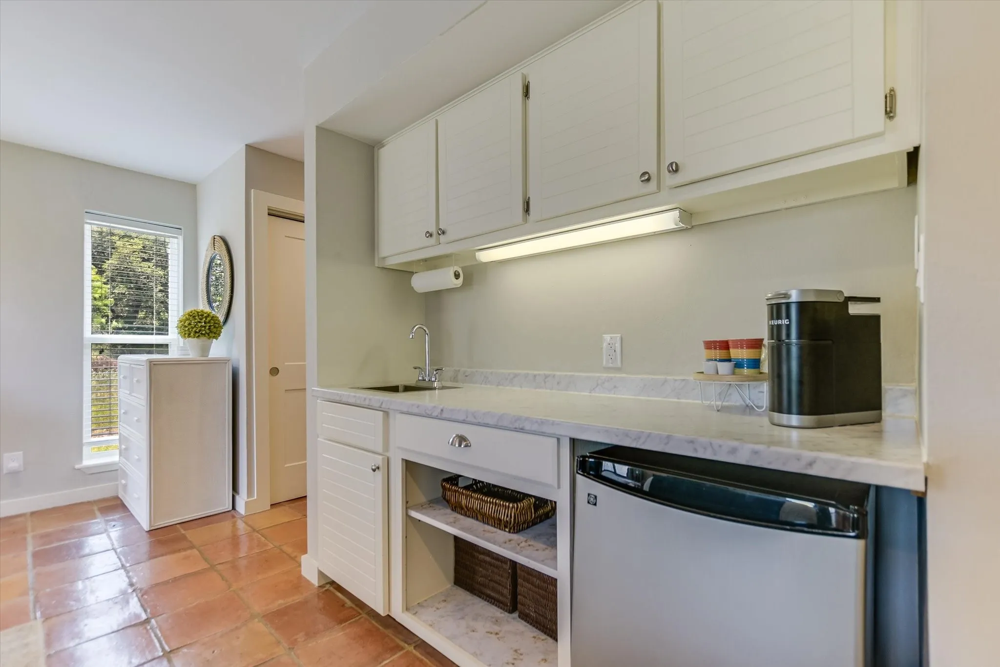 Townhouse For Sale in Llano County , 402 Lost Echo 8, Horseshoe Bay, Texas 78657, 3 Bedroom, 4 Bathroom, Garage spaces, 2,146 Sqft, built in 1987, mls#21209181, Real Estate Agent in Horseshoe Bay, Homes For Sale in Llano county, Homes For Sale in Horseshoe Bay, Realtor in Horseshoe Bay Texas, Real Estate Brokerage Independent Realty Texas, Luminita Cordes Realtor