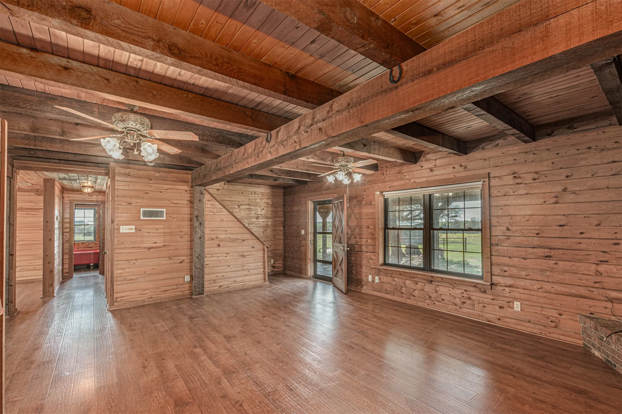 Single Family Residence For Sale in Van Zandt County , 198 Vz County Road 4311, Ben Wheeler, Texas 75754, 4 Bedroom, 4 Bathroom, Garage spaces, 2,836 Sqft, built in 1980, Preowned, mls#21199270, Real Estate Agent in Ben Wheeler, Homes For Sale in Van Zandt county, Homes For Sale in Ben Wheeler, Realtor in Ben Wheeler Texas, Real Estate Brokerage Independent Realty Texas, Luminita Cordes Realtor