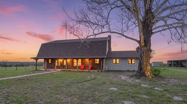 Single Family Residence For Sale in Van Zandt County , 198 Vz County Road 4311, Ben Wheeler, Texas 75754, 4 Bedroom, 4 Bathroom, Garage spaces, 2,836 Sqft, built in 1980, Preowned, mls#21199270, Real Estate Agent in Ben Wheeler, Homes For Sale in Van Zandt county, Homes For Sale in Ben Wheeler, Realtor in Ben Wheeler Texas, Real Estate Brokerage Independent Realty Texas, Luminita Cordes Realtor