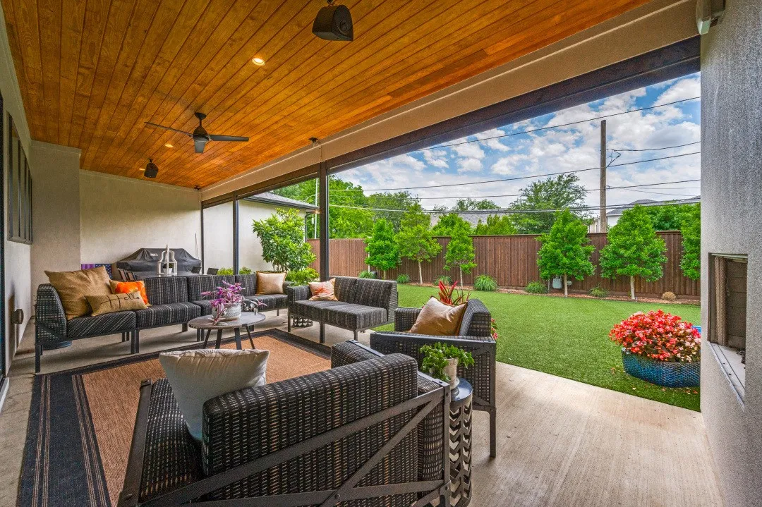 Single Family Residence For Sale in Dallas County , 3918 Lively Lane, Dallas, Texas 75220, 4 Bedroom, 6 Bathroom, 3 Garage spaces, 4,671 Sqft, built in 2019, mls#21209219, Real Estate Agent in Dallas, Homes For Sale in Dallas county, Homes For Sale in Dallas, Realtor in Dallas Texas, Real Estate Brokerage Independent Realty Texas, Luminita Cordes Realtor