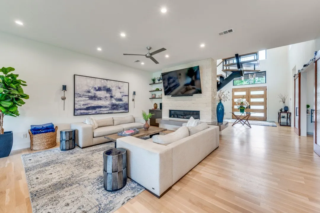 Single Family Residence For Sale in Dallas County , 3918 Lively Lane, Dallas, Texas 75220, 4 Bedroom, 6 Bathroom, 3 Garage spaces, 4,671 Sqft, built in 2019, mls#21209219, Real Estate Agent in Dallas, Homes For Sale in Dallas county, Homes For Sale in Dallas, Realtor in Dallas Texas, Real Estate Brokerage Independent Realty Texas, Luminita Cordes Realtor