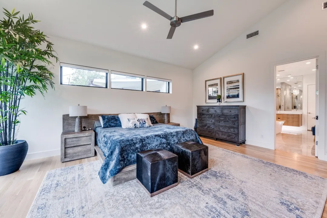 Single Family Residence For Sale in Dallas County , 3918 Lively Lane, Dallas, Texas 75220, 4 Bedroom, 6 Bathroom, 3 Garage spaces, 4,671 Sqft, built in 2019, mls#21209219, Real Estate Agent in Dallas, Homes For Sale in Dallas county, Homes For Sale in Dallas, Realtor in Dallas Texas, Real Estate Brokerage Independent Realty Texas, Luminita Cordes Realtor