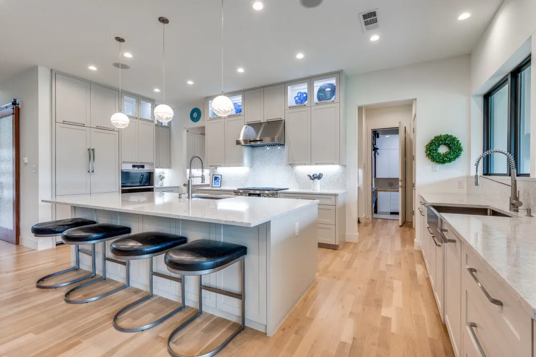 Single Family Residence For Sale in Dallas County , 3918 Lively Lane, Dallas, Texas 75220, 4 Bedroom, 6 Bathroom, 3 Garage spaces, 4,671 Sqft, built in 2019, mls#21209219, Real Estate Agent in Dallas, Homes For Sale in Dallas county, Homes For Sale in Dallas, Realtor in Dallas Texas, Real Estate Brokerage Independent Realty Texas, Luminita Cordes Realtor
