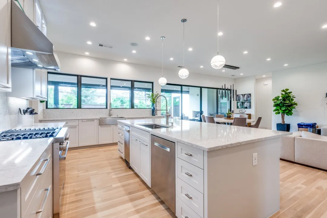 Single Family Residence For Sale in Dallas County , 3918 Lively Lane, Dallas, Texas 75220, 4 Bedroom, 6 Bathroom, 3 Garage spaces, 4,671 Sqft, built in 2019, mls#21209219, Real Estate Agent in Dallas, Homes For Sale in Dallas county, Homes For Sale in Dallas, Realtor in Dallas Texas, Real Estate Brokerage Independent Realty Texas, Luminita Cordes Realtor