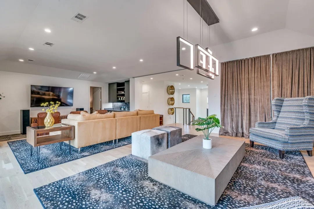 Single Family Residence For Sale in Dallas County , 3918 Lively Lane, Dallas, Texas 75220, 4 Bedroom, 6 Bathroom, 3 Garage spaces, 4,671 Sqft, built in 2019, mls#21209219, Real Estate Agent in Dallas, Homes For Sale in Dallas county, Homes For Sale in Dallas, Realtor in Dallas Texas, Real Estate Brokerage Independent Realty Texas, Luminita Cordes Realtor