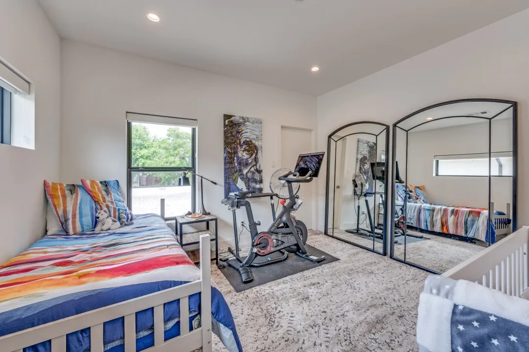 Single Family Residence For Sale in Dallas County , 3918 Lively Lane, Dallas, Texas 75220, 4 Bedroom, 6 Bathroom, 3 Garage spaces, 4,671 Sqft, built in 2019, mls#21209219, Real Estate Agent in Dallas, Homes For Sale in Dallas county, Homes For Sale in Dallas, Realtor in Dallas Texas, Real Estate Brokerage Independent Realty Texas, Luminita Cordes Realtor