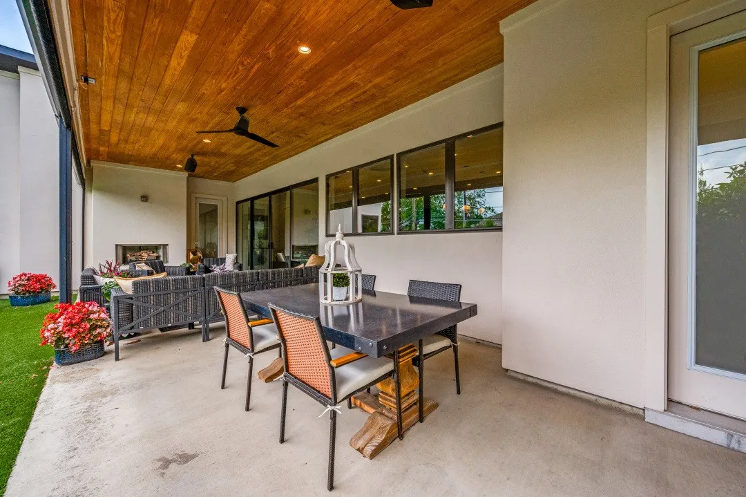 Single Family Residence For Sale in Dallas County , 3918 Lively Lane, Dallas, Texas 75220, 4 Bedroom, 6 Bathroom, 3 Garage spaces, 4,671 Sqft, built in 2019, mls#21209219, Real Estate Agent in Dallas, Homes For Sale in Dallas county, Homes For Sale in Dallas, Realtor in Dallas Texas, Real Estate Brokerage Independent Realty Texas, Luminita Cordes Realtor