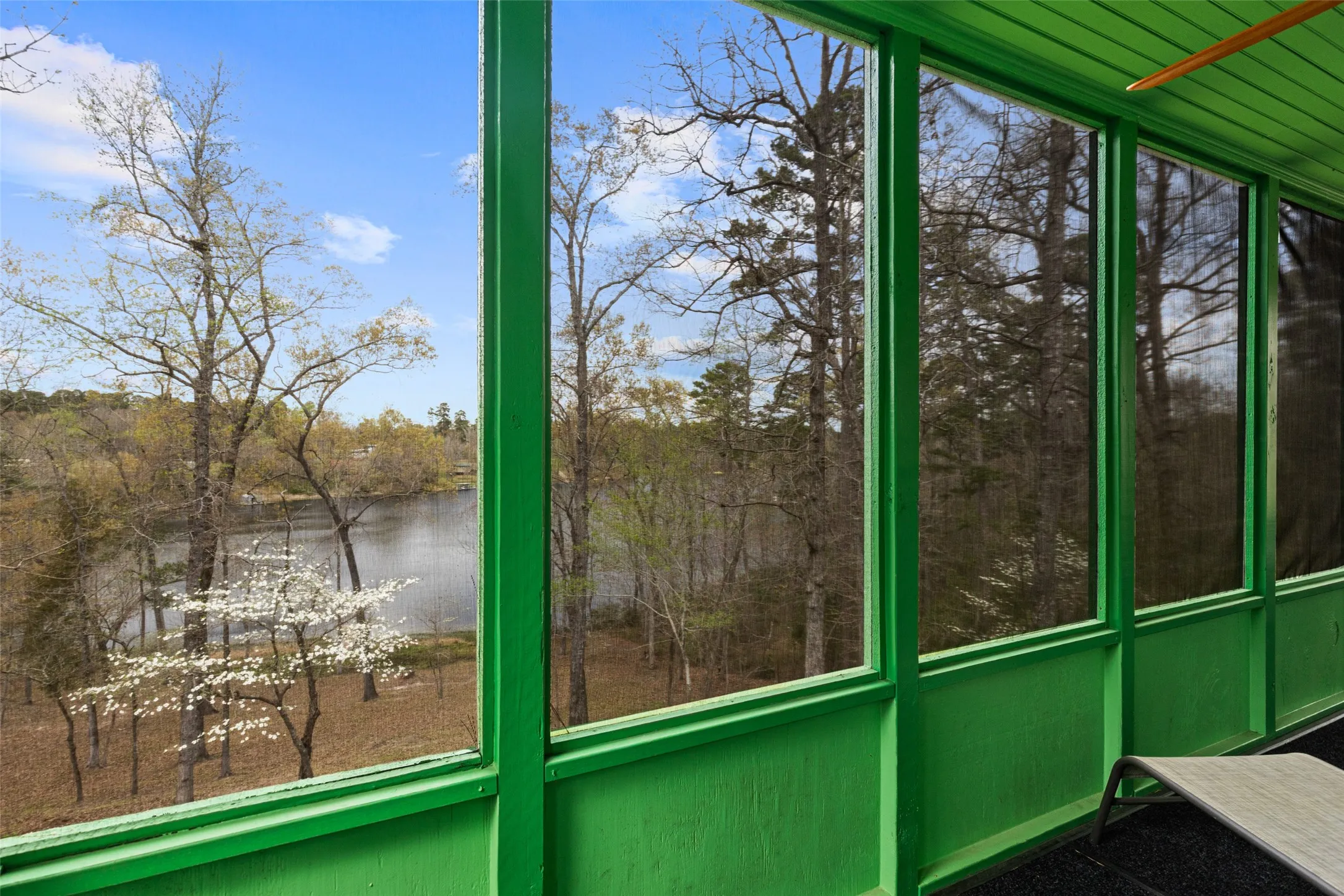 Single Family Residence For Sale in Upshur County , 5066 Bob O Link Rd, Gilmer, Texas 75645, 3 Bedroom, 2 Bathroom, 1 Garage spaces, 1,970 Sqft, built in 2002, mls#21207674, Real Estate Agent in Gilmer, Homes For Sale in Upshur county, Homes For Sale in Gilmer, Realtor in Gilmer Texas, Real Estate Brokerage Independent Realty Texas, Luminita Cordes Realtor