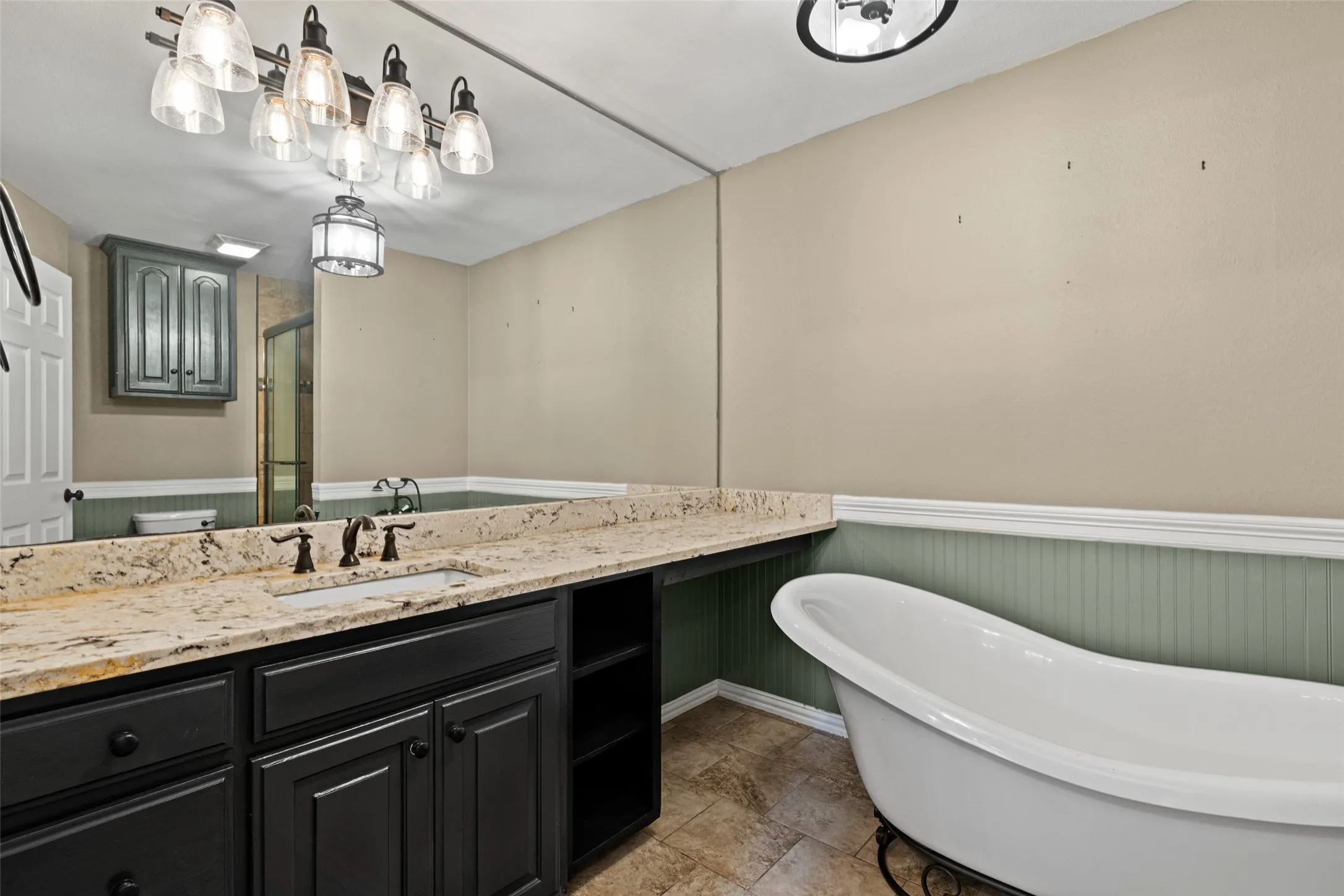 Single Family Residence For Sale in Upshur County , 5066 Bob O Link Rd, Gilmer, Texas 75645, 3 Bedroom, 2 Bathroom, 1 Garage spaces, 1,970 Sqft, built in 2002, mls#21207674, Real Estate Agent in Gilmer, Homes For Sale in Upshur county, Homes For Sale in Gilmer, Realtor in Gilmer Texas, Real Estate Brokerage Independent Realty Texas, Luminita Cordes Realtor