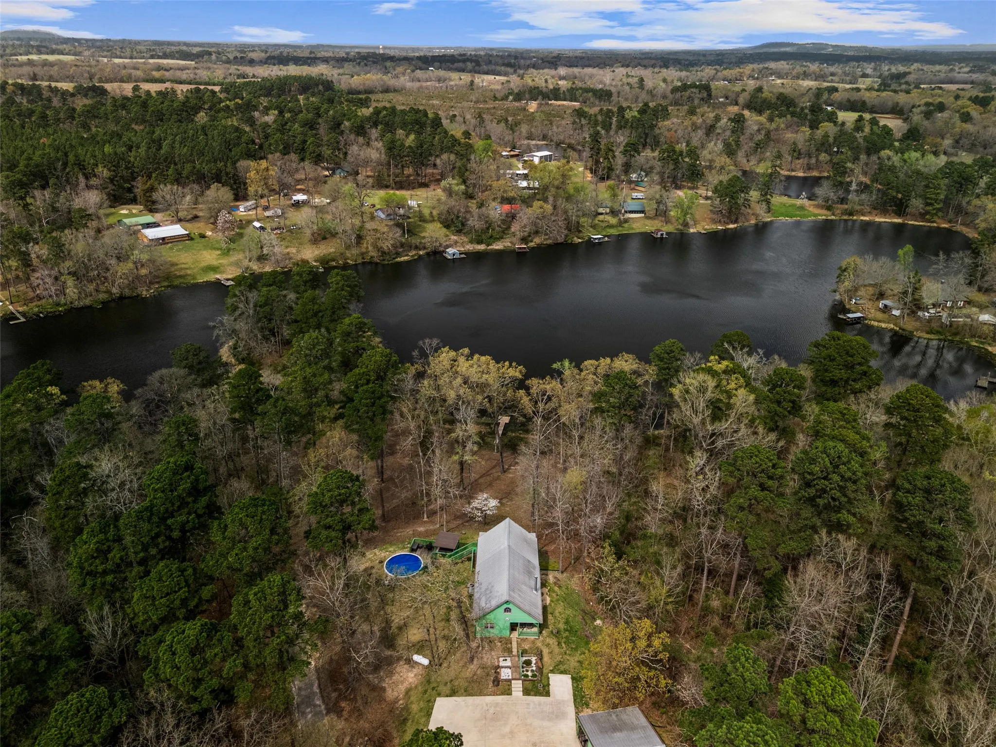 Single Family Residence For Sale in Upshur County , 5066 Bob O Link Rd, Gilmer, Texas 75645, 3 Bedroom, 2 Bathroom, 1 Garage spaces, 1,970 Sqft, built in 2002, mls#21207674, Real Estate Agent in Gilmer, Homes For Sale in Upshur county, Homes For Sale in Gilmer, Realtor in Gilmer Texas, Real Estate Brokerage Independent Realty Texas, Luminita Cordes Realtor