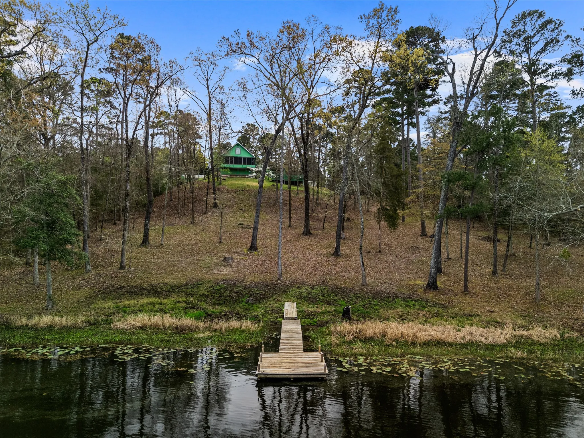 Single Family Residence For Sale in Upshur County , 5066 Bob O Link Rd, Gilmer, Texas 75645, 3 Bedroom, 2 Bathroom, 1 Garage spaces, 1,970 Sqft, built in 2002, mls#21207674, Real Estate Agent in Gilmer, Homes For Sale in Upshur county, Homes For Sale in Gilmer, Realtor in Gilmer Texas, Real Estate Brokerage Independent Realty Texas, Luminita Cordes Realtor