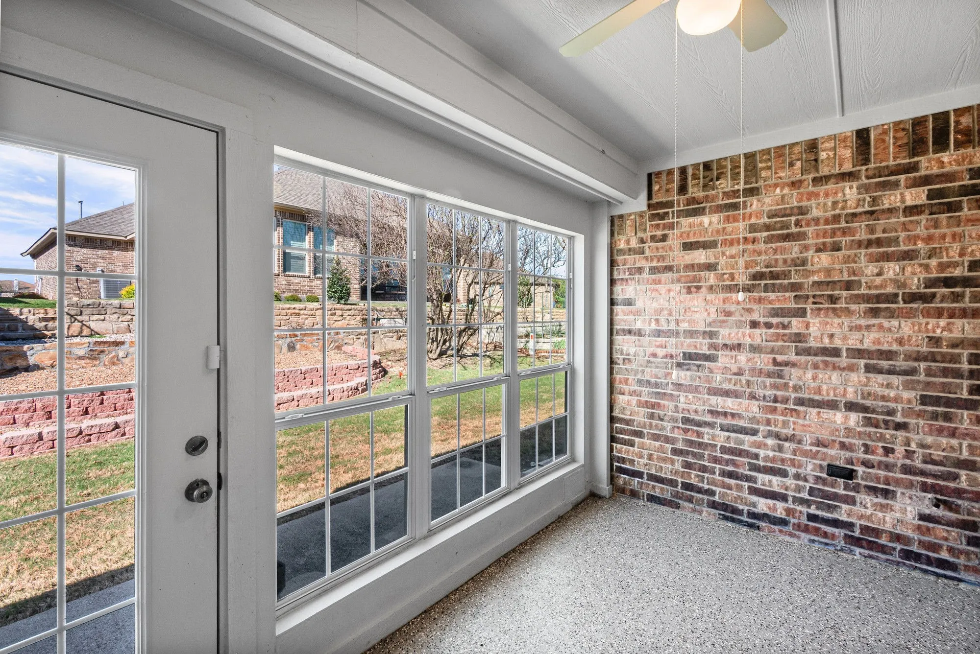 Single Family Residence For Sale in Dallas County , 111 Crestway Drive 24, Cedar Hill, Texas 75104, 3 Bedroom, 2 Bathroom, 2 Garage spaces, 1,852 Sqft, built in 2010, Preowned, mls#21209276, Real Estate Agent in Cedar Hill, Homes For Sale in Dallas county, Homes For Sale in Cedar Hill, Realtor in Cedar Hill Texas, Real Estate Brokerage Independent Realty Texas, Luminita Cordes Realtor