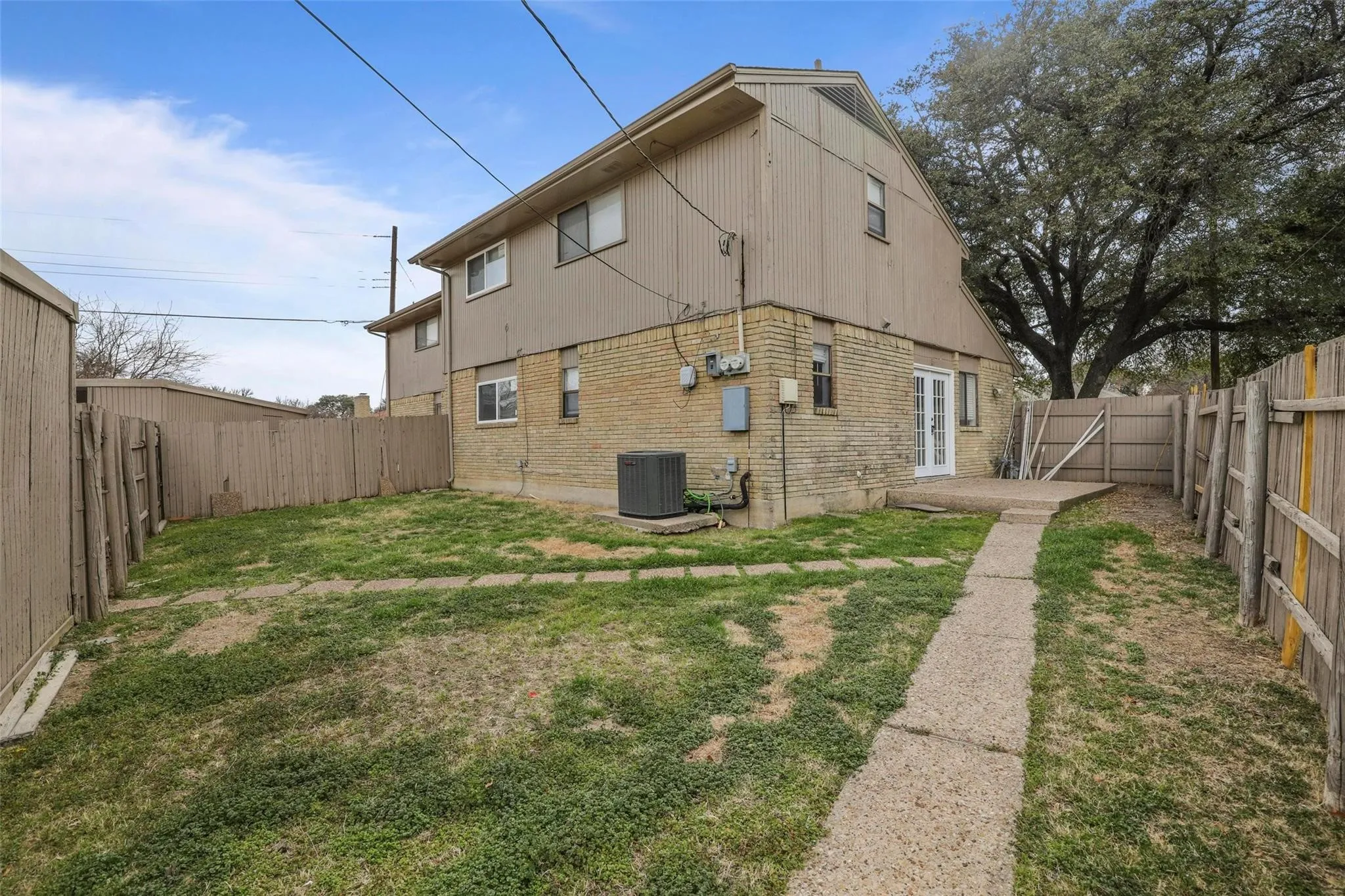 Duplex For Sale in Collin County , 1804 Bristol Cove, Plano, Texas 75074, 6 Bedroom, 3 Bathroom, Garage spaces, 0 Sqft, built in 1973, Preowned, mls#21203469, Real Estate Agent in Plano, Homes For Sale in Collin county, Homes For Sale in Plano, Realtor in Plano Texas, Real Estate Brokerage Independent Realty Texas, Luminita Cordes Realtor