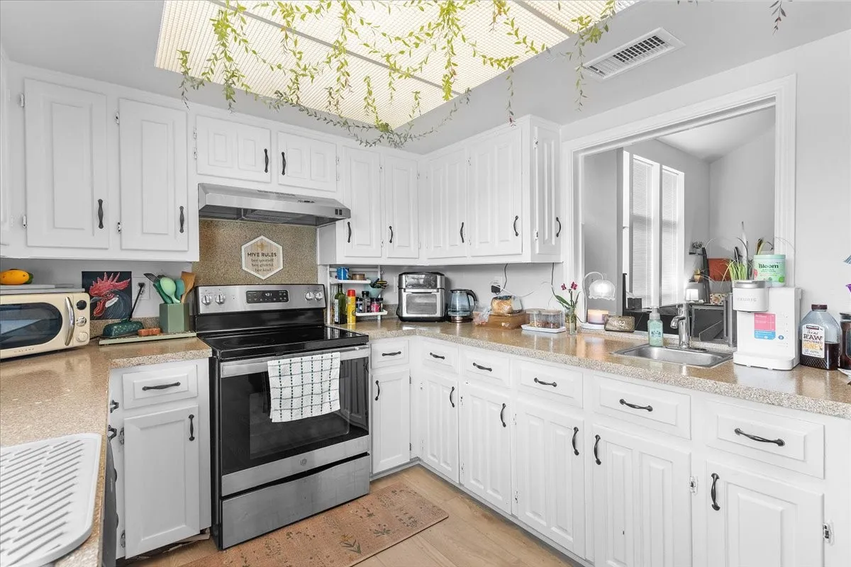 Duplex For Sale in Collin County , 1804 Bristol Cove, Plano, Texas 75074, 6 Bedroom, 3 Bathroom, Garage spaces, 0 Sqft, built in 1973, Preowned, mls#21203469, Real Estate Agent in Plano, Homes For Sale in Collin county, Homes For Sale in Plano, Realtor in Plano Texas, Real Estate Brokerage Independent Realty Texas, Luminita Cordes Realtor