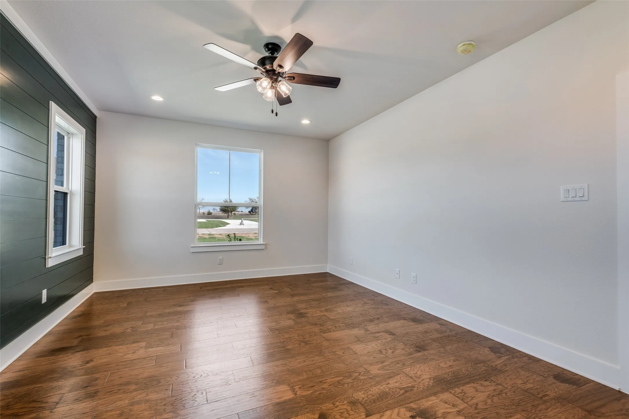 Single Family Residence For Sale in Collin County , 820 Evergreen Way, Nevada, Texas 75173, 4 Bedroom, 3 Bathroom, 3 Garage spaces, 2,750 Sqft, built in 2026, mls#21209330, Real Estate Agent in Nevada, Homes For Sale in Collin county, Homes For Sale in Nevada, Realtor in Nevada Texas, Real Estate Brokerage Independent Realty Texas, Luminita Cordes Realtor