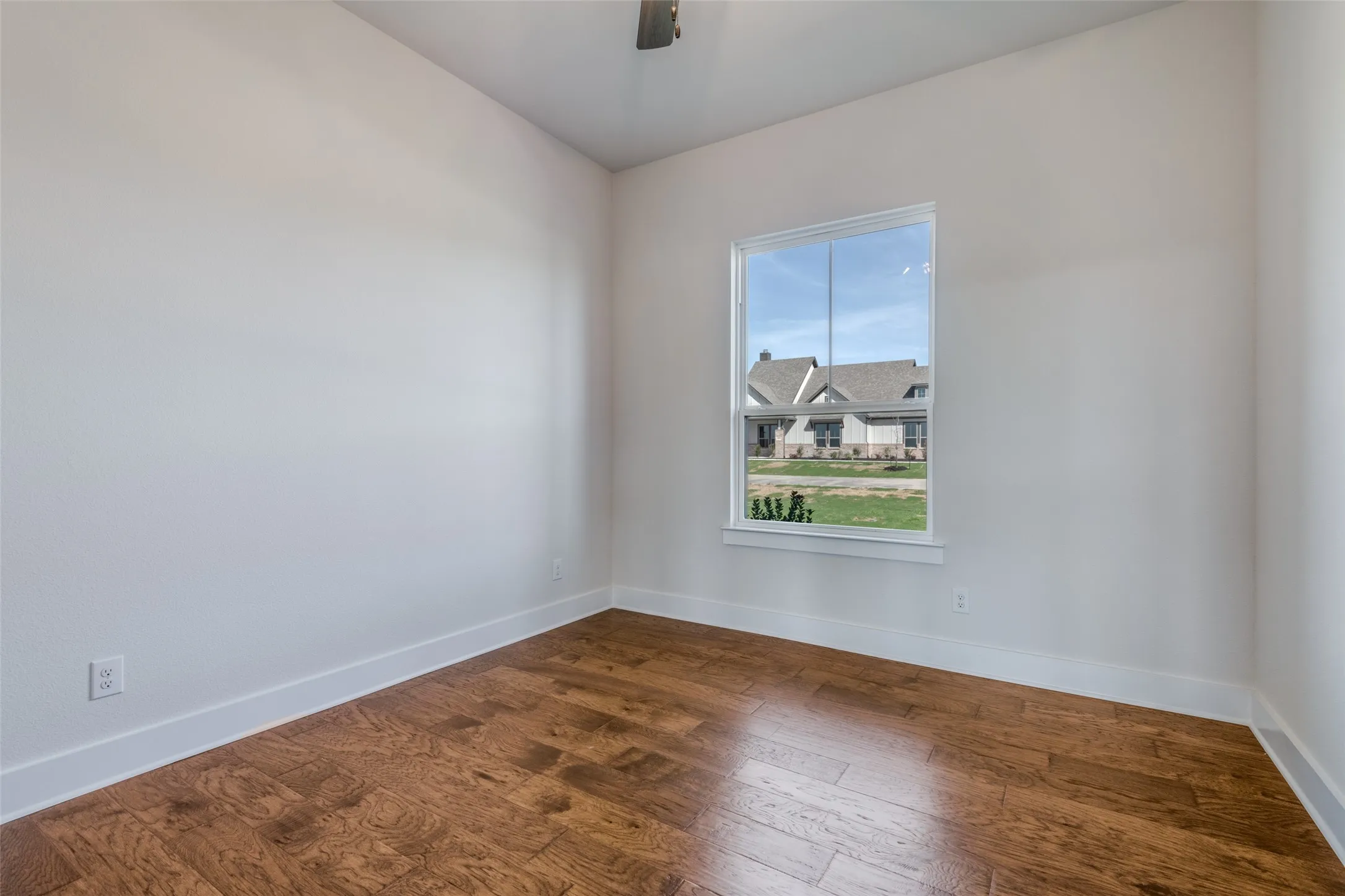 Single Family Residence For Sale in Collin County , 820 Evergreen Way, Nevada, Texas 75173, 4 Bedroom, 3 Bathroom, 3 Garage spaces, 2,750 Sqft, built in 2026, mls#21209330, Real Estate Agent in Nevada, Homes For Sale in Collin county, Homes For Sale in Nevada, Realtor in Nevada Texas, Real Estate Brokerage Independent Realty Texas, Luminita Cordes Realtor