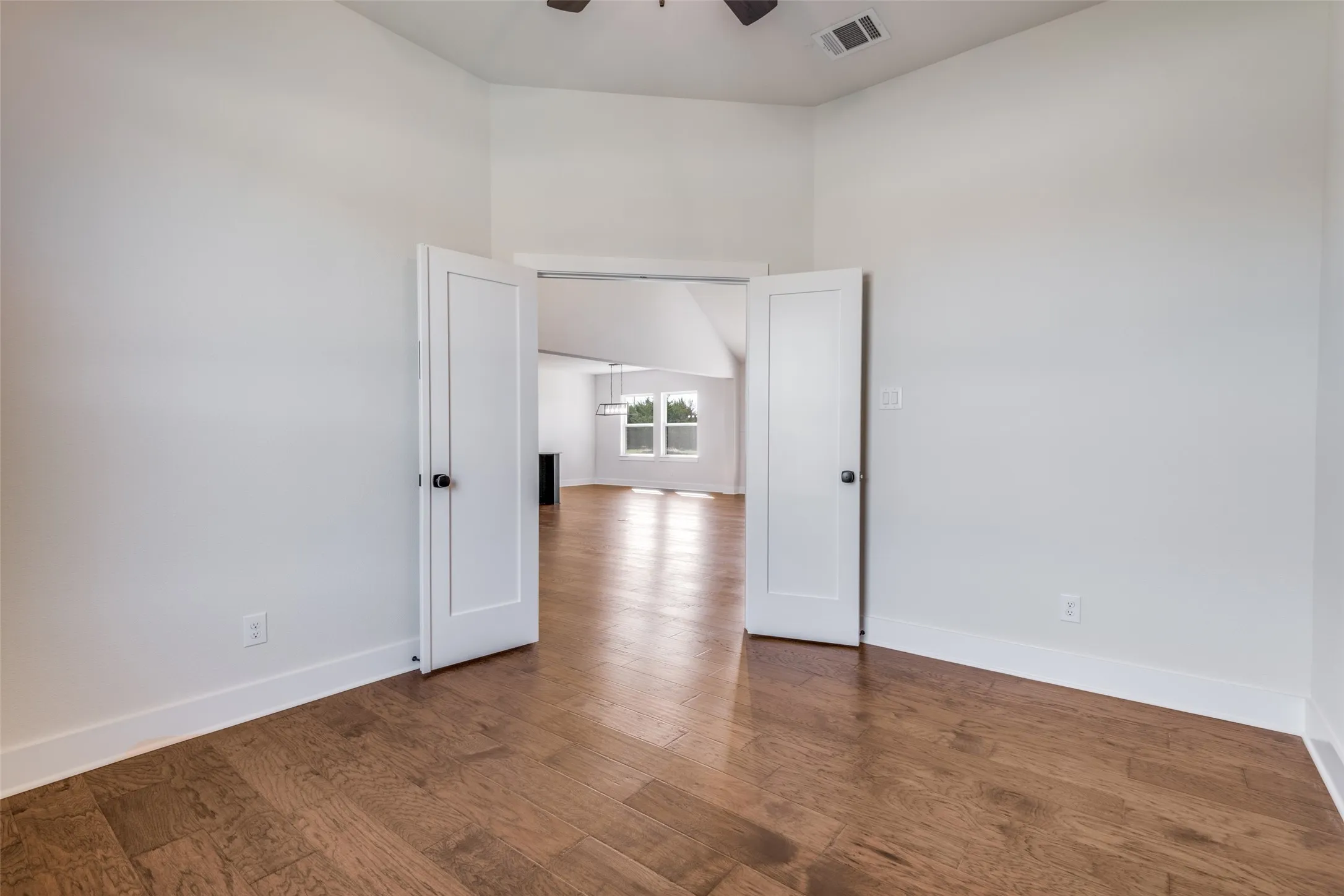 Single Family Residence For Sale in Collin County , 820 Evergreen Way, Nevada, Texas 75173, 4 Bedroom, 3 Bathroom, 3 Garage spaces, 2,750 Sqft, built in 2026, mls#21209330, Real Estate Agent in Nevada, Homes For Sale in Collin county, Homes For Sale in Nevada, Realtor in Nevada Texas, Real Estate Brokerage Independent Realty Texas, Luminita Cordes Realtor