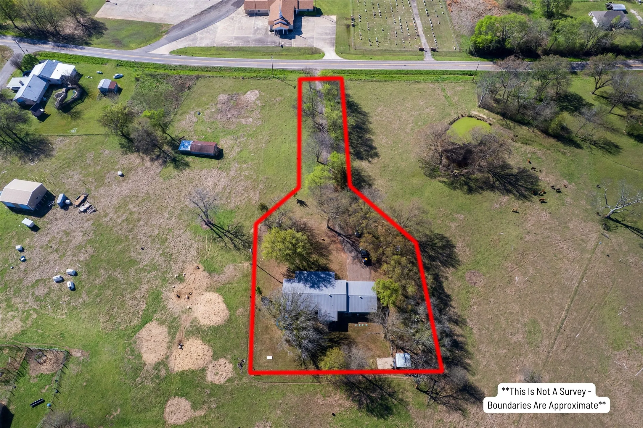 Single Family Residence For Sale in Franklin (TX) County , 328 FM 900, Mount Vernon, Texas 75457, 3 Bedroom, 2 Bathroom, Garage spaces, 1,396 Sqft, built in 1980, Preowned, mls#21208198, Real Estate Agent in Mount Vernon, Homes For Sale in Franklin (TX) county, Homes For Sale in Mount Vernon, Realtor in Mount Vernon Texas, Real Estate Brokerage Independent Realty Texas, Luminita Cordes Realtor