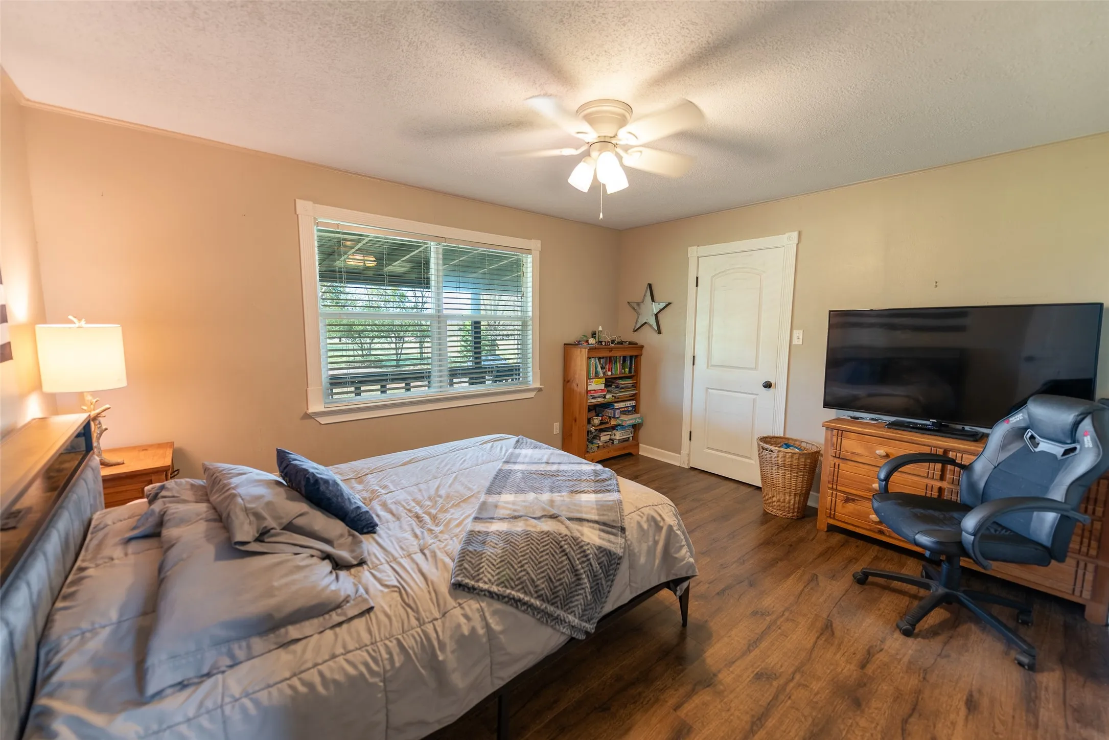Single Family Residence For Sale in Franklin (TX) County , 328 FM 900, Mount Vernon, Texas 75457, 3 Bedroom, 2 Bathroom, Garage spaces, 1,396 Sqft, built in 1980, Preowned, mls#21208198, Real Estate Agent in Mount Vernon, Homes For Sale in Franklin (TX) county, Homes For Sale in Mount Vernon, Realtor in Mount Vernon Texas, Real Estate Brokerage Independent Realty Texas, Luminita Cordes Realtor