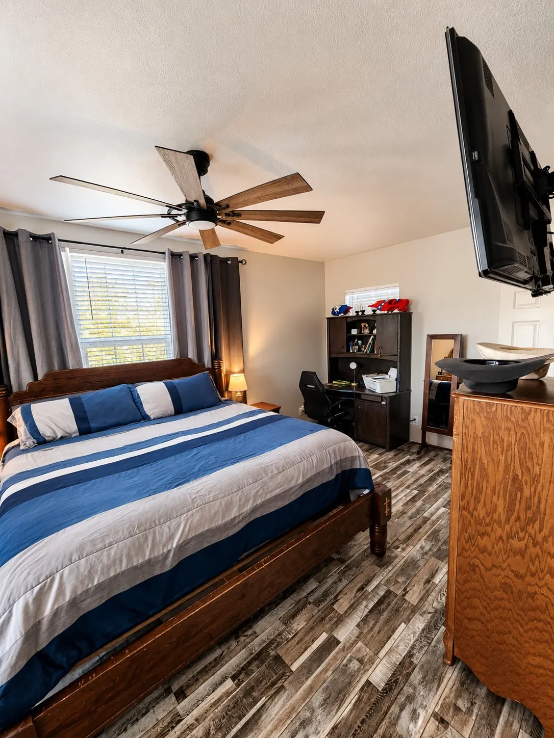 Single Family Residence For Sale in Wise County , 470 Private Road 3650, Paradise, Texas 76073, 4 Bedroom, 2 Bathroom, 3 Garage spaces, 1,582 Sqft, built in 2006, Preowned, mls#21205909, Real Estate Agent in Paradise, Homes For Sale in Wise county, Homes For Sale in Paradise, Realtor in Paradise Texas, Real Estate Brokerage Independent Realty Texas, Luminita Cordes Realtor