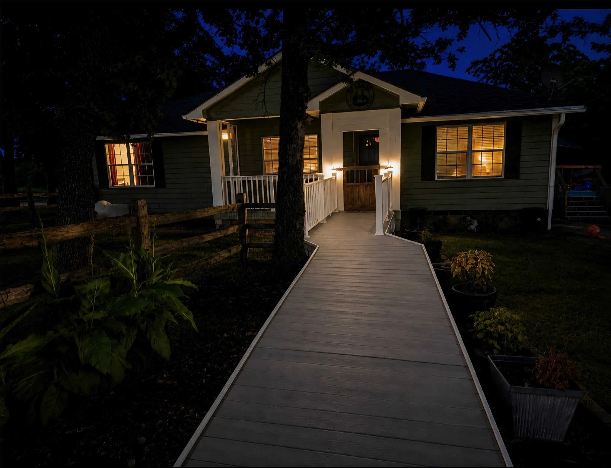 Single Family Residence For Sale in Wise County , 470 Private Road 3650, Paradise, Texas 76073, 4 Bedroom, 2 Bathroom, 3 Garage spaces, 1,582 Sqft, built in 2006, Preowned, mls#21205909, Real Estate Agent in Paradise, Homes For Sale in Wise county, Homes For Sale in Paradise, Realtor in Paradise Texas, Real Estate Brokerage Independent Realty Texas, Luminita Cordes Realtor