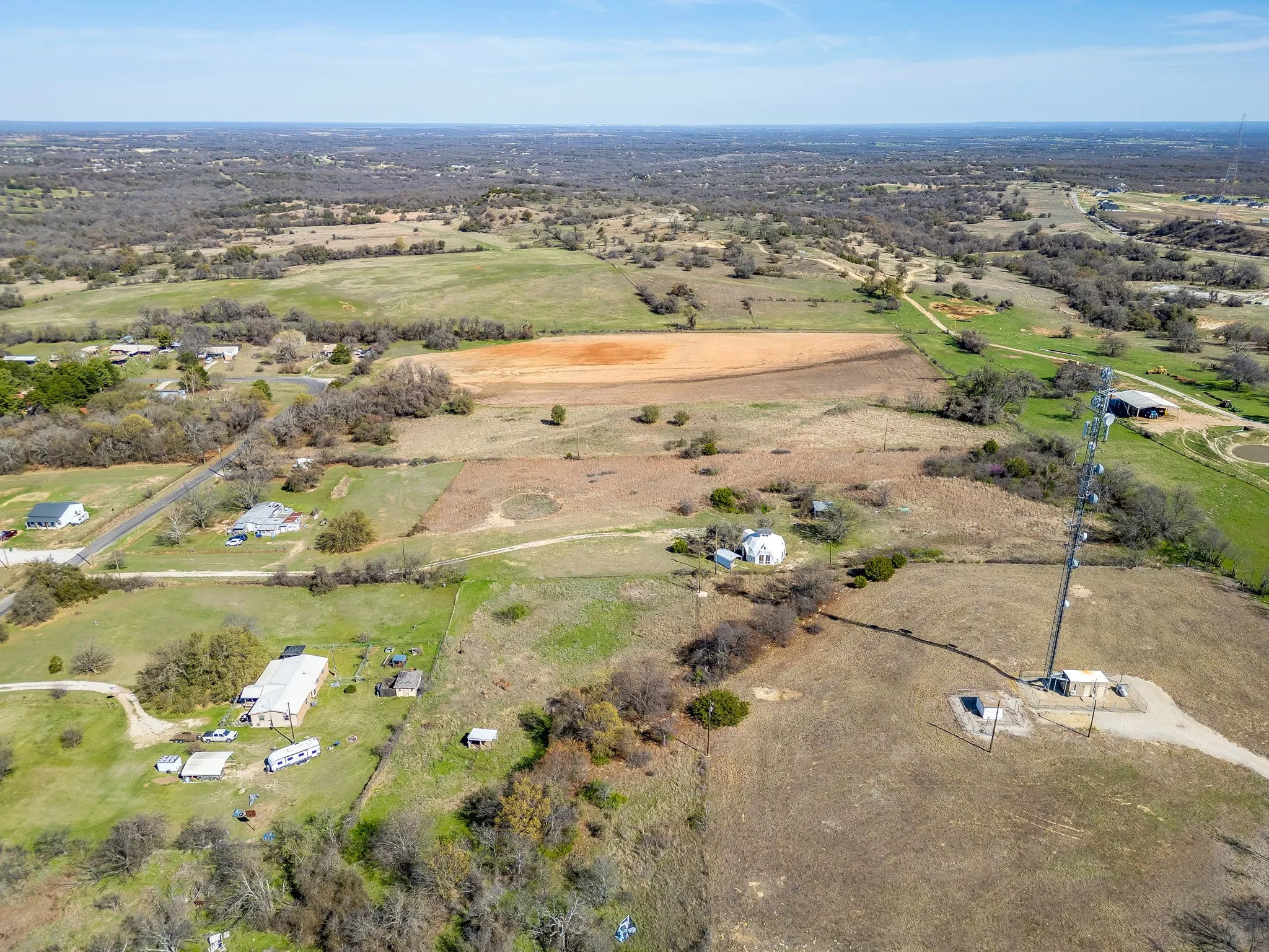 Single Family Residence For Sale in Parker County , 320 Windy Hill Lane, Springtown, Texas 76082, 1 Bedroom, 1 Bathroom, Garage spaces, 1,049 Sqft, built in 2004, mls#21205330, Real Estate Agent in Springtown, Homes For Sale in Parker county, Homes For Sale in Springtown, Realtor in Springtown Texas, Real Estate Brokerage Independent Realty Texas, Luminita Cordes Realtor