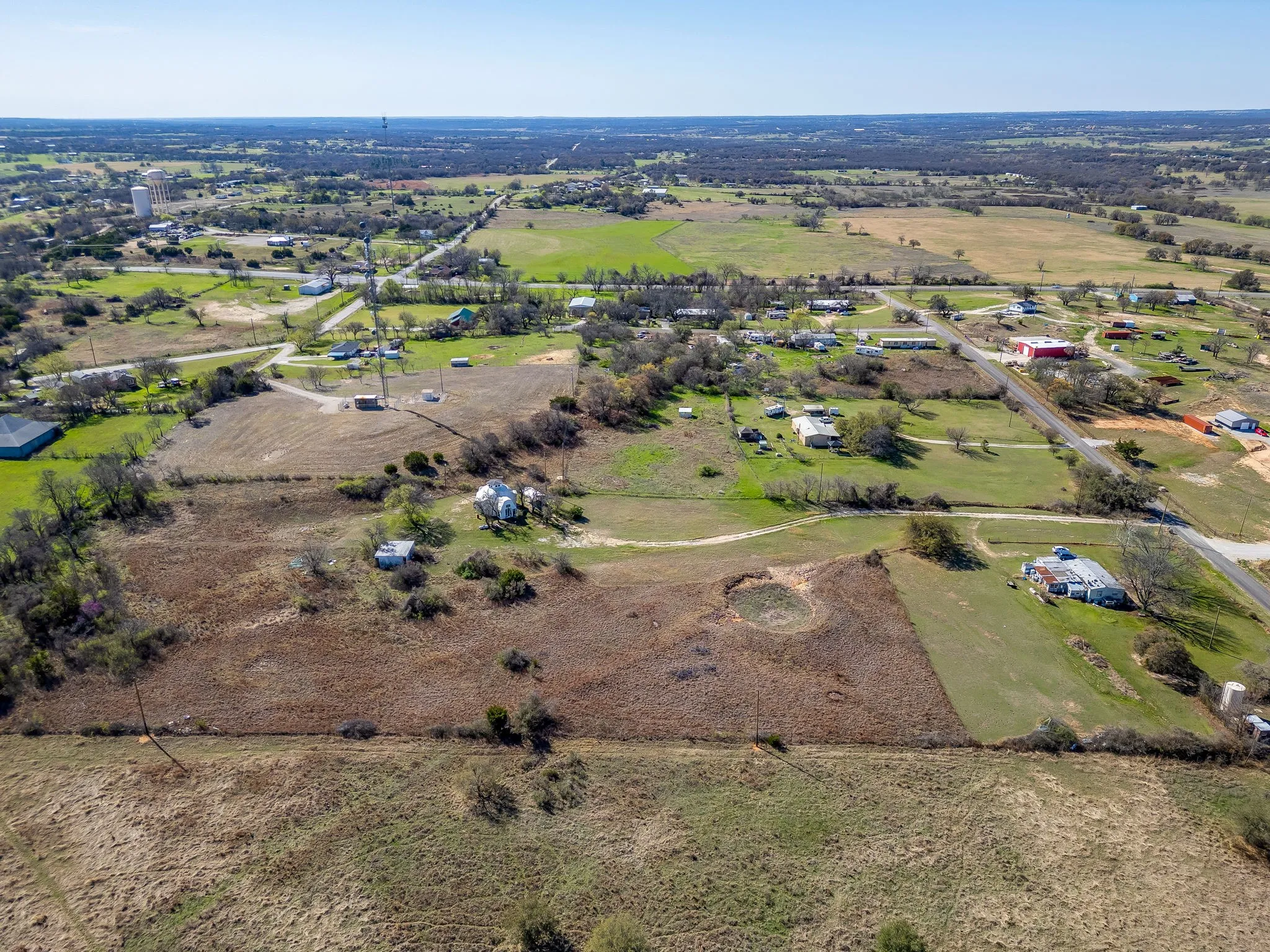Single Family Residence For Sale in Parker County , 320 Windy Hill Lane, Springtown, Texas 76082, 1 Bedroom, 1 Bathroom, Garage spaces, 1,049 Sqft, built in 2004, mls#21205330, Real Estate Agent in Springtown, Homes For Sale in Parker county, Homes For Sale in Springtown, Realtor in Springtown Texas, Real Estate Brokerage Independent Realty Texas, Luminita Cordes Realtor