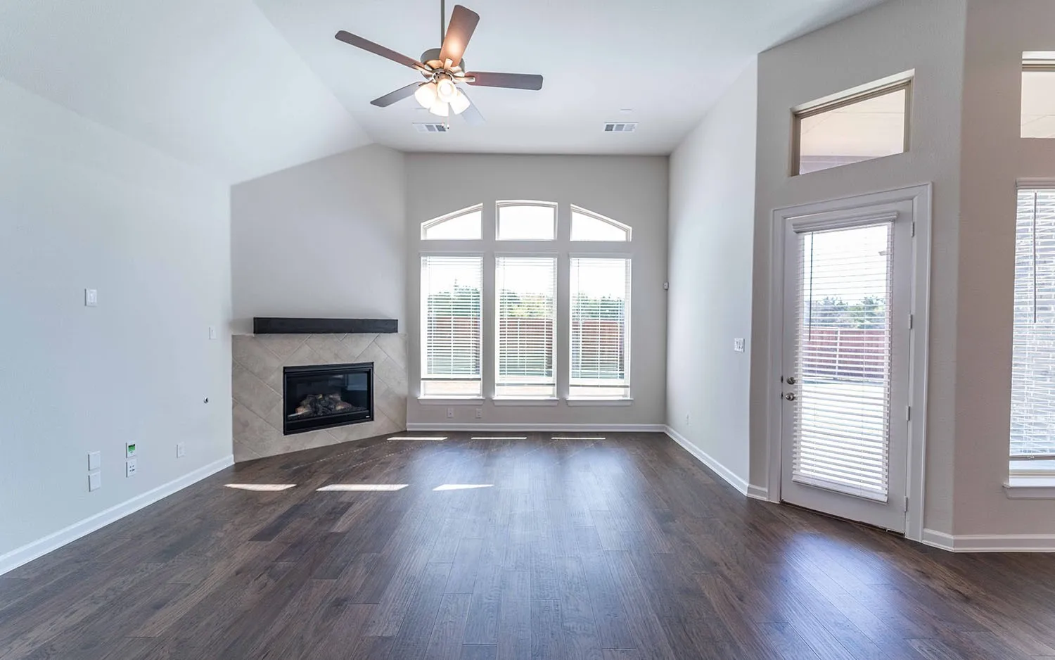 Single Family Residence For Sale in Rockwall County , 1907 Rondinella Drive, Mclendon Chisholm, Texas 75032, 4 Bedroom, 3 Bathroom, 3 Garage spaces, 3,545 Sqft, built in 2024, New Construction - Complete, Price $679,207, mls#21209434, Real Estate Agent in Mclendon Chisholm, Homes For Sale in Rockwall county, Homes For Sale in Mclendon Chisholm, Realtor in Mclendon Chisholm Texas, Real Estate Brokerage Independent Realty Texas, Luminita Cordes Realtor