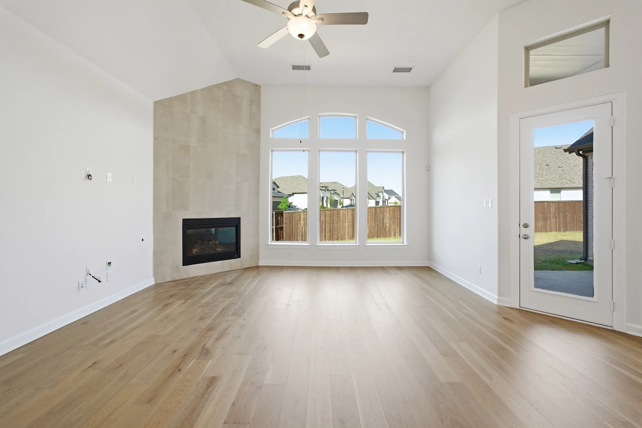 Single Family Residence For Sale in Rockwall County , 1826 Navarre Way, Mclendon Chisholm, Texas 75032, 4 Bedroom, 3 Bathroom, 3 Garage spaces, 3,545 Sqft, built in 2024, New Construction - Complete, Price $697,225, mls#21209443, Real Estate Agent in Mclendon Chisholm, Homes For Sale in Rockwall county, Homes For Sale in Mclendon Chisholm, Realtor in Mclendon Chisholm Texas, Real Estate Brokerage Independent Realty Texas, Luminita Cordes Realtor