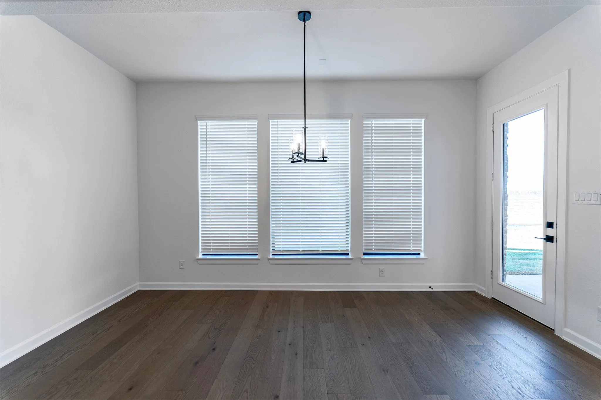 Single Family Residence For Sale in Rockwall County , 1818 Verona Lane, Mclendon Chisholm, Texas 75032, 5 Bedroom, 4 Bathroom, 3 Garage spaces, 4,052 Sqft, built in 2025, New Construction - Incomplete, mls#21209427, Real Estate Agent in Mclendon Chisholm, Homes For Sale in Rockwall county, Homes For Sale in Mclendon Chisholm, Realtor in Mclendon Chisholm Texas, Real Estate Brokerage Independent Realty Texas, Luminita Cordes Realtor