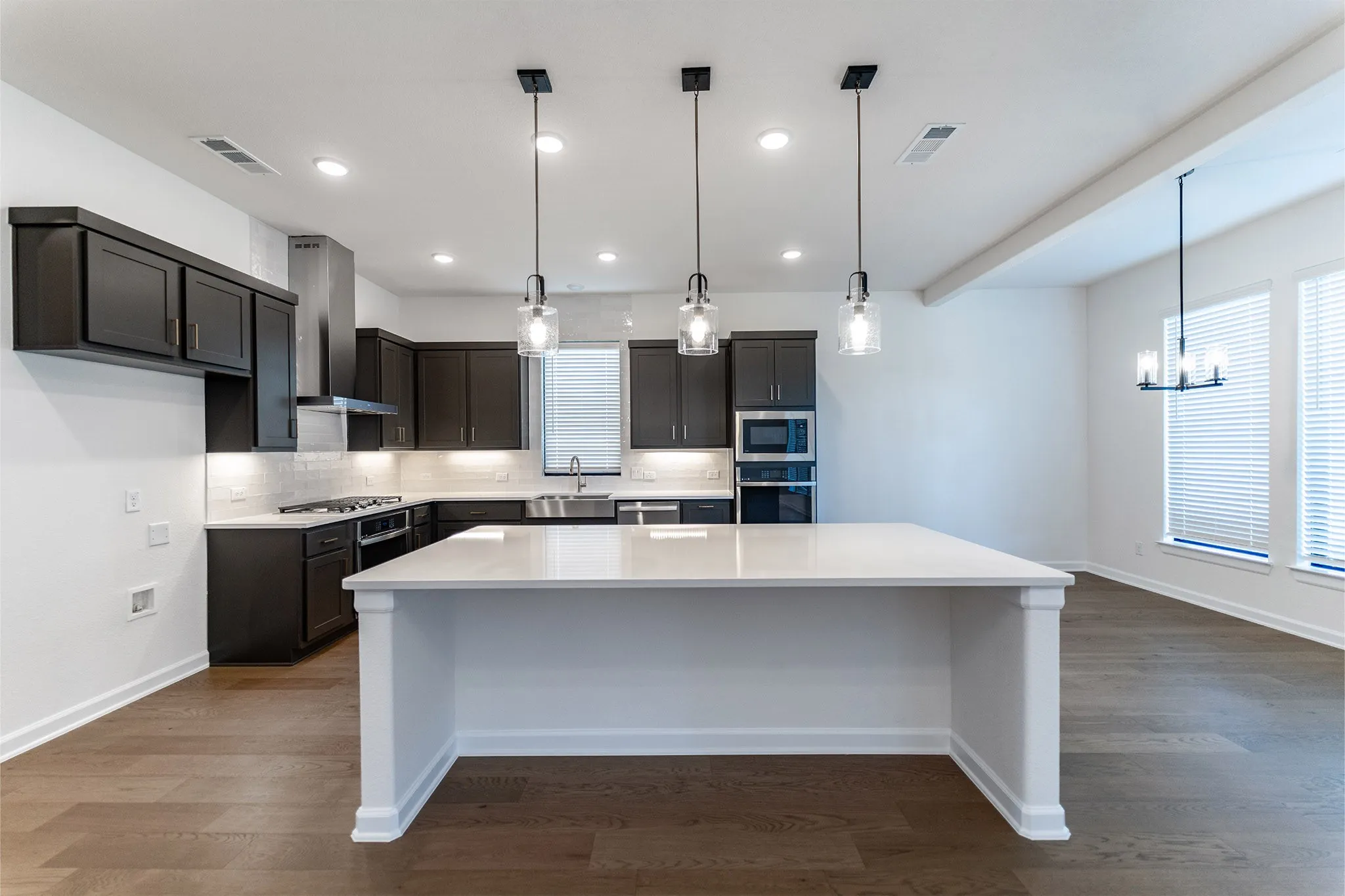 Single Family Residence For Sale in Rockwall County , 1818 Verona Lane, Mclendon Chisholm, Texas 75032, 5 Bedroom, 4 Bathroom, 3 Garage spaces, 4,052 Sqft, built in 2025, New Construction - Incomplete, mls#21209427, Real Estate Agent in Mclendon Chisholm, Homes For Sale in Rockwall county, Homes For Sale in Mclendon Chisholm, Realtor in Mclendon Chisholm Texas, Real Estate Brokerage Independent Realty Texas, Luminita Cordes Realtor