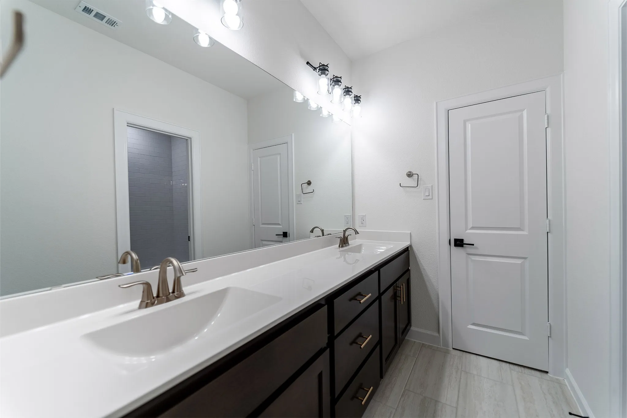 Single Family Residence For Sale in Rockwall County , 1814 Verona Lane, Mclendon Chisholm, Texas 75032, 4 Bedroom, 4 Bathroom, 3 Garage spaces, 3,712 Sqft, built in 2025, New Construction - Complete, mls#21209410, Real Estate Agent in Mclendon Chisholm, Homes For Sale in Rockwall county, Homes For Sale in Mclendon Chisholm, Realtor in Mclendon Chisholm Texas, Real Estate Brokerage Independent Realty Texas, Luminita Cordes Realtor