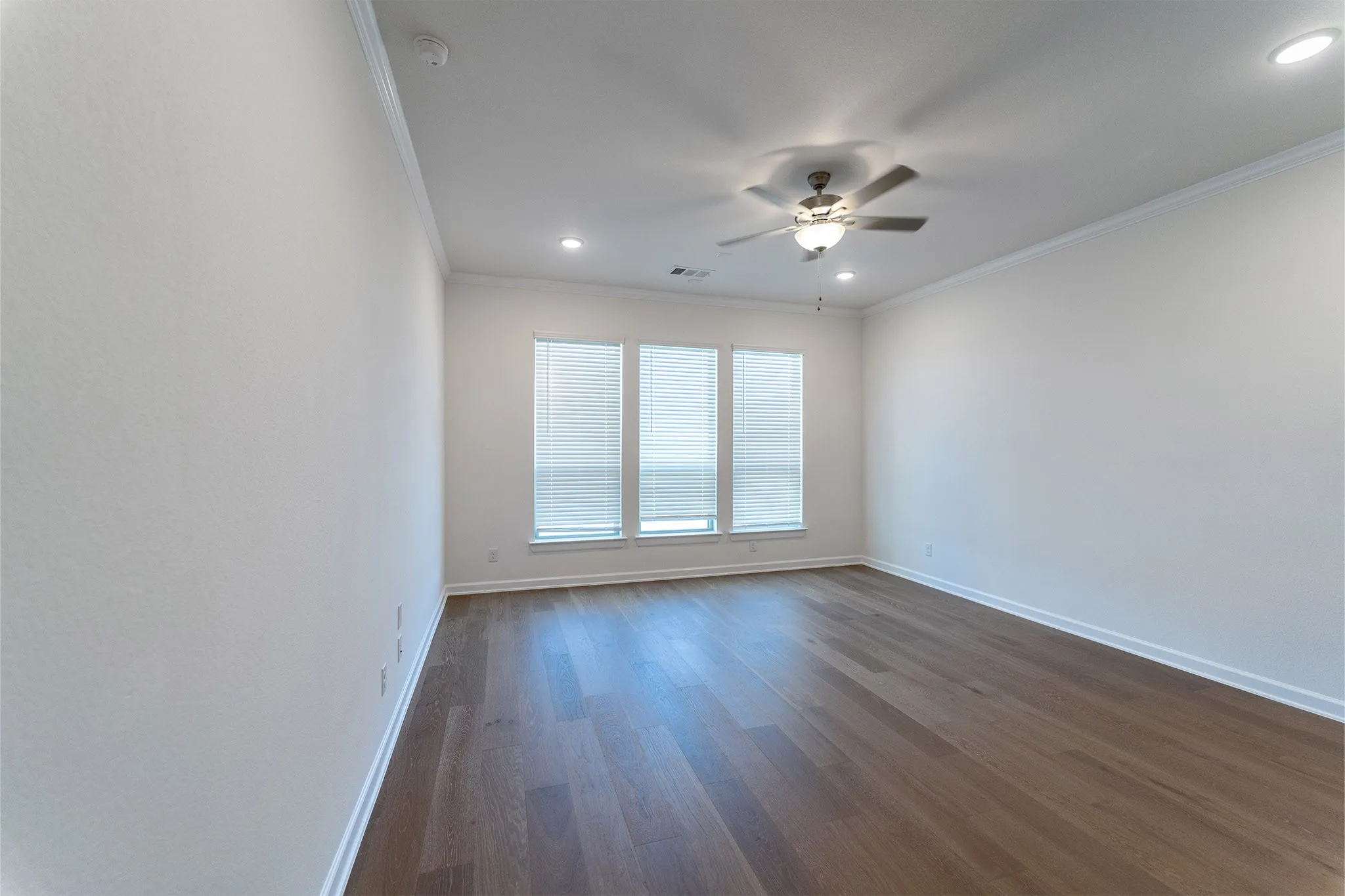 Single Family Residence For Sale in Rockwall County , 1814 Verona Lane, Mclendon Chisholm, Texas 75032, 4 Bedroom, 4 Bathroom, 3 Garage spaces, 3,712 Sqft, built in 2025, New Construction - Complete, mls#21209410, Real Estate Agent in Mclendon Chisholm, Homes For Sale in Rockwall county, Homes For Sale in Mclendon Chisholm, Realtor in Mclendon Chisholm Texas, Real Estate Brokerage Independent Realty Texas, Luminita Cordes Realtor