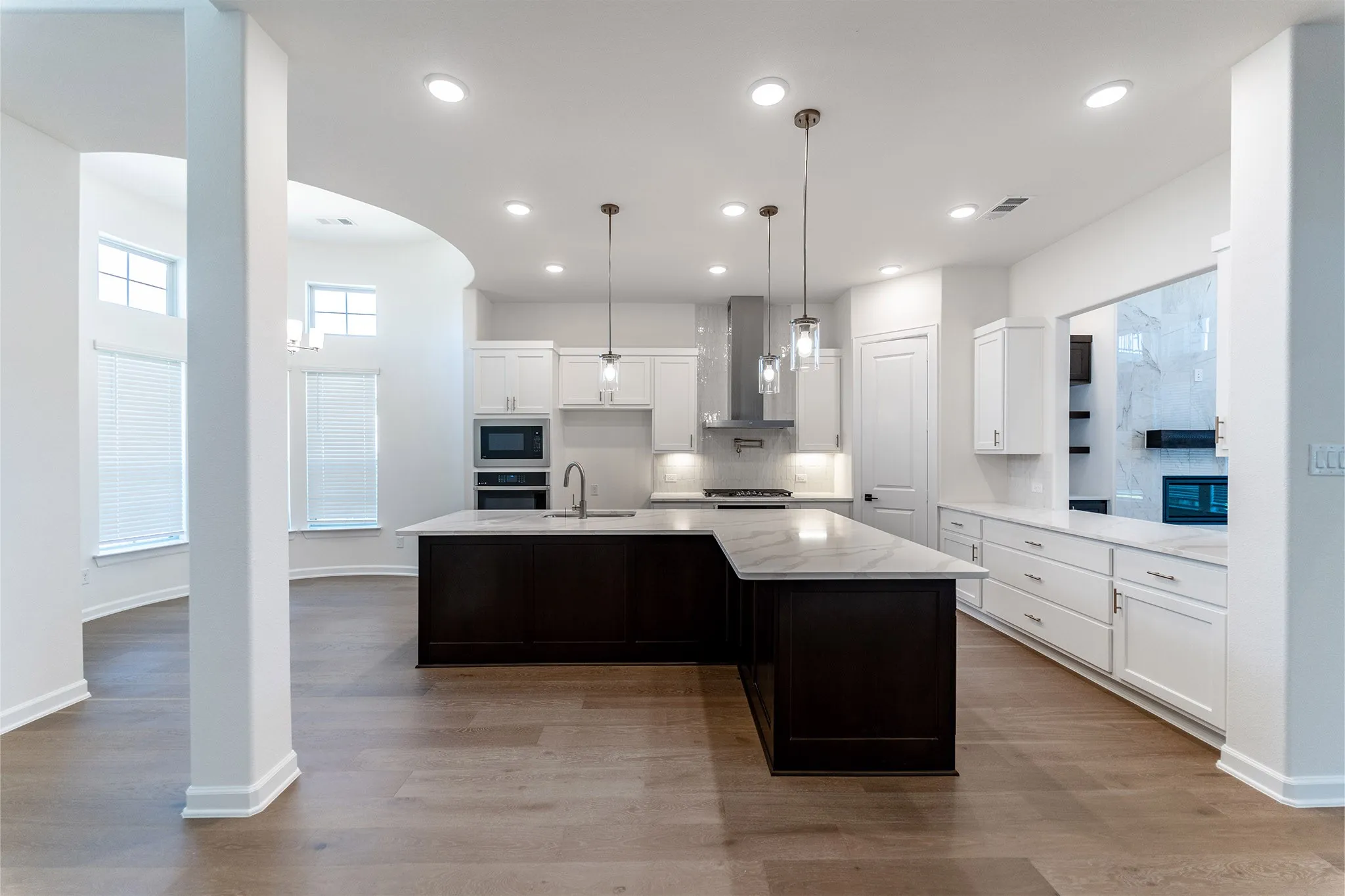 Single Family Residence For Sale in Rockwall County , 1814 Verona Lane, Mclendon Chisholm, Texas 75032, 4 Bedroom, 4 Bathroom, 3 Garage spaces, 3,712 Sqft, built in 2025, New Construction - Complete, mls#21209410, Real Estate Agent in Mclendon Chisholm, Homes For Sale in Rockwall county, Homes For Sale in Mclendon Chisholm, Realtor in Mclendon Chisholm Texas, Real Estate Brokerage Independent Realty Texas, Luminita Cordes Realtor